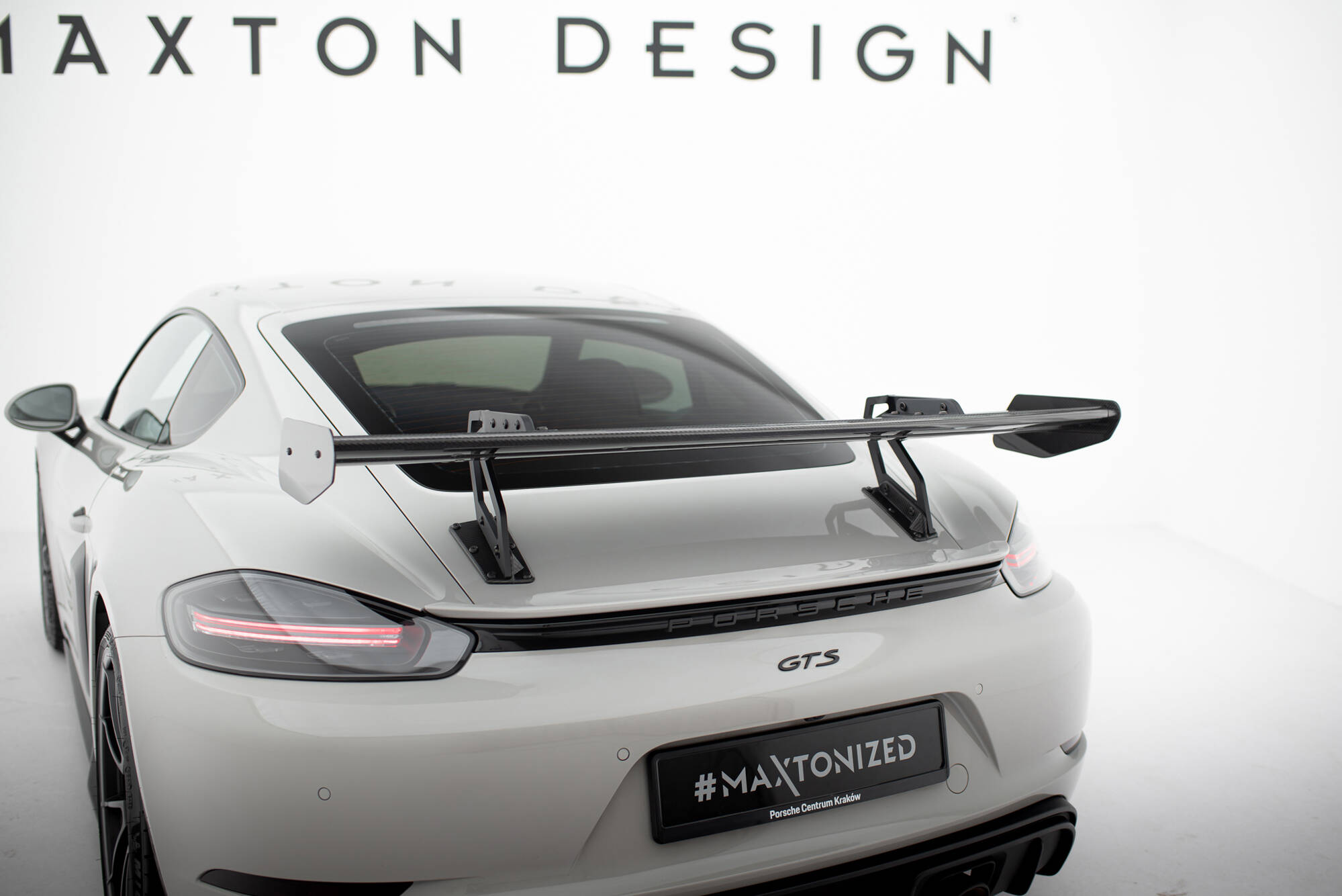 CARBON SPOILER WITH UPPER SWAN MOUNTING  V.2 SUITABLE FOR PORSCHE 718 CAYMAN 982C – MAXTON DESIGN