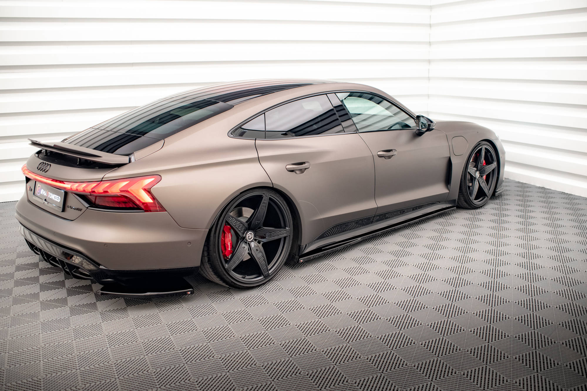 Side Skirts Diffusers V.1 Audi e-Tron GT / RS GT Mk1 - 2