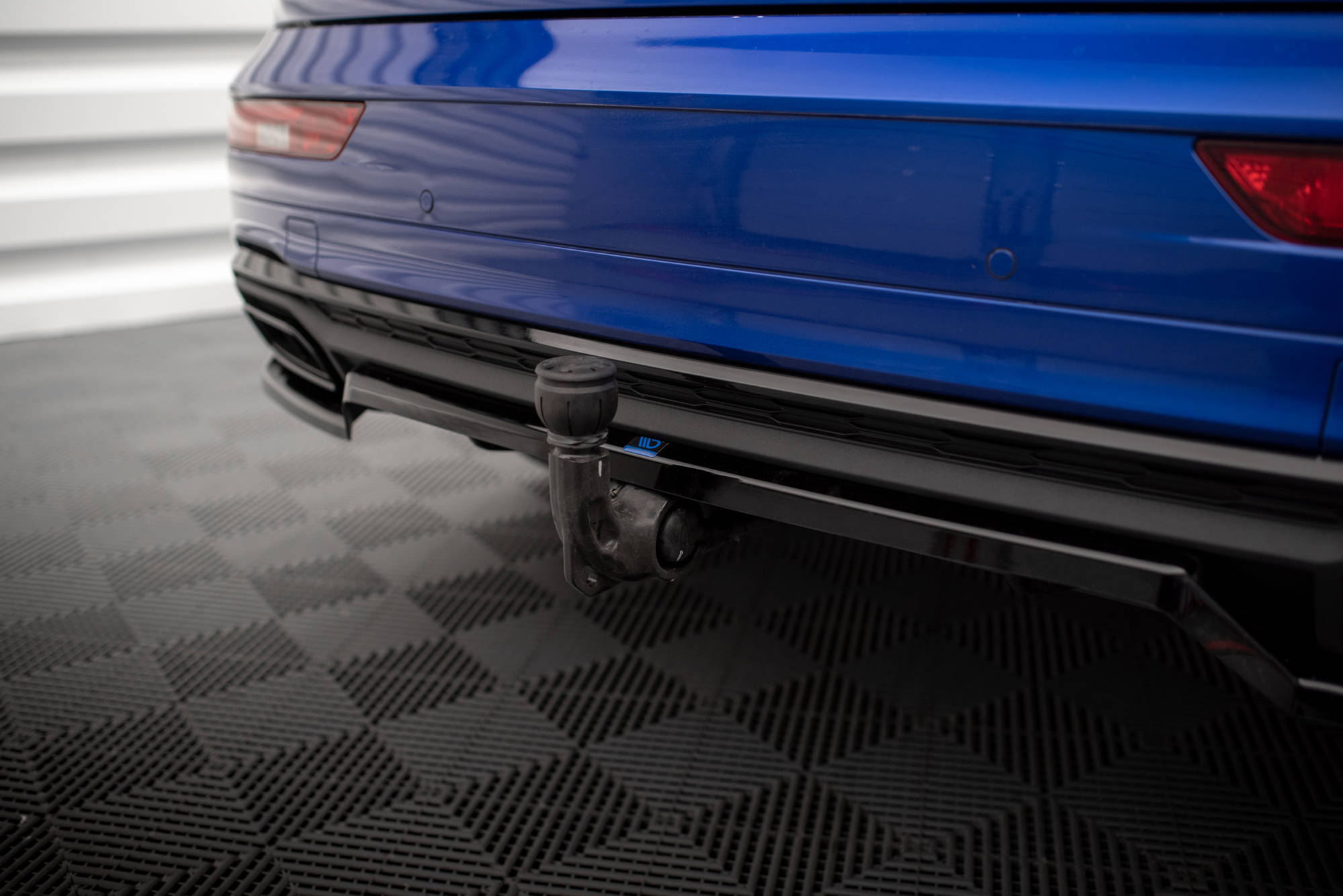 Central Rear Splitter (Vertical Bars) Audi Q5 S-Line SUV Mk2 Facelift - 7