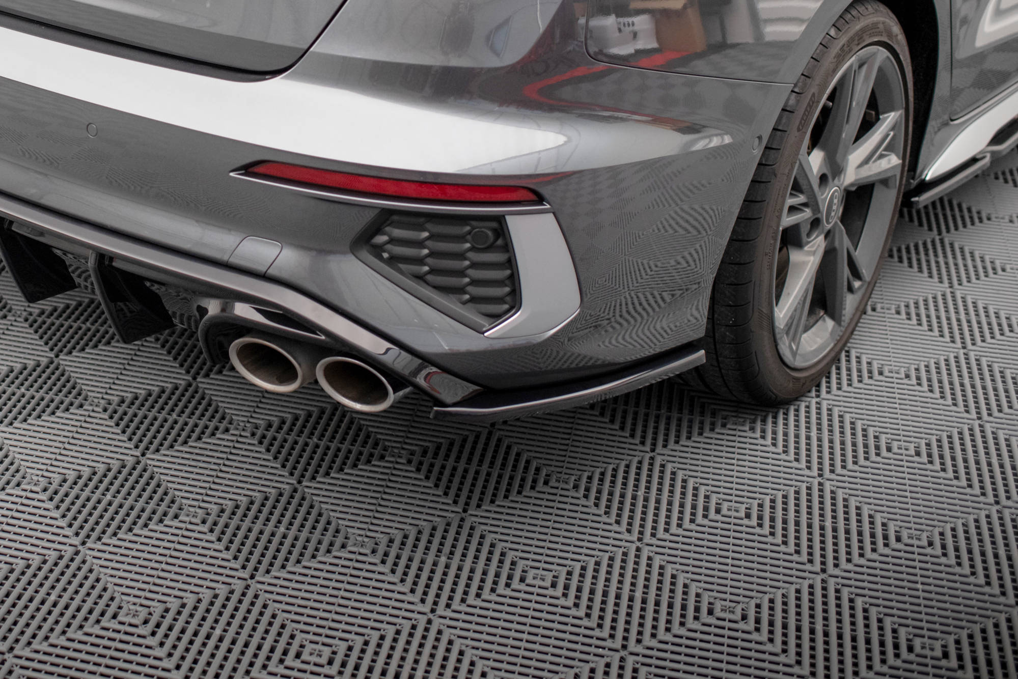 Rear Side Splitters V.2 Audi S3 Sedan 8Y - 2