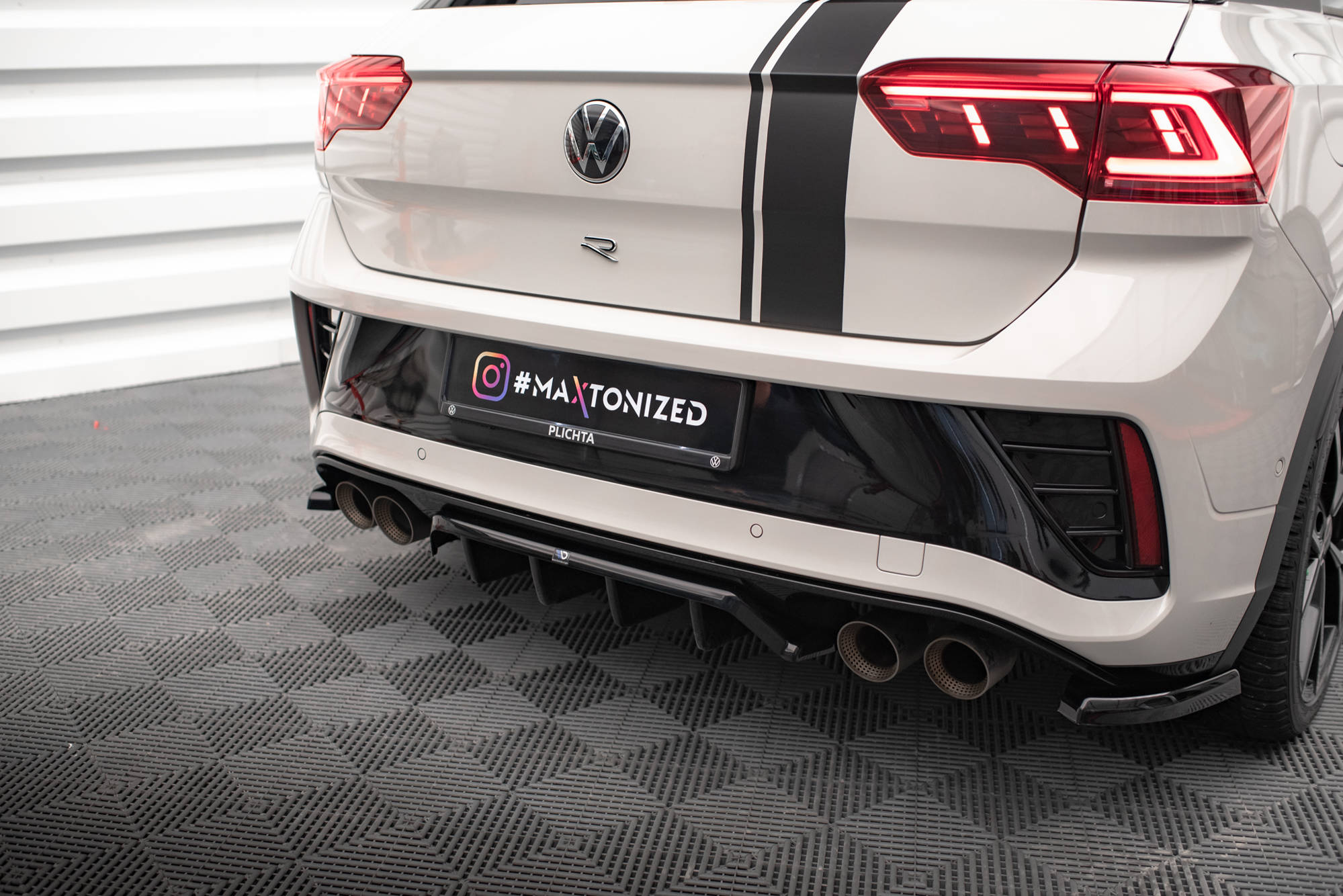 Central Rear Splitter (Vertical Bars) Volkswagen T-Roc R / R-Line Mk1 Facelift - 5