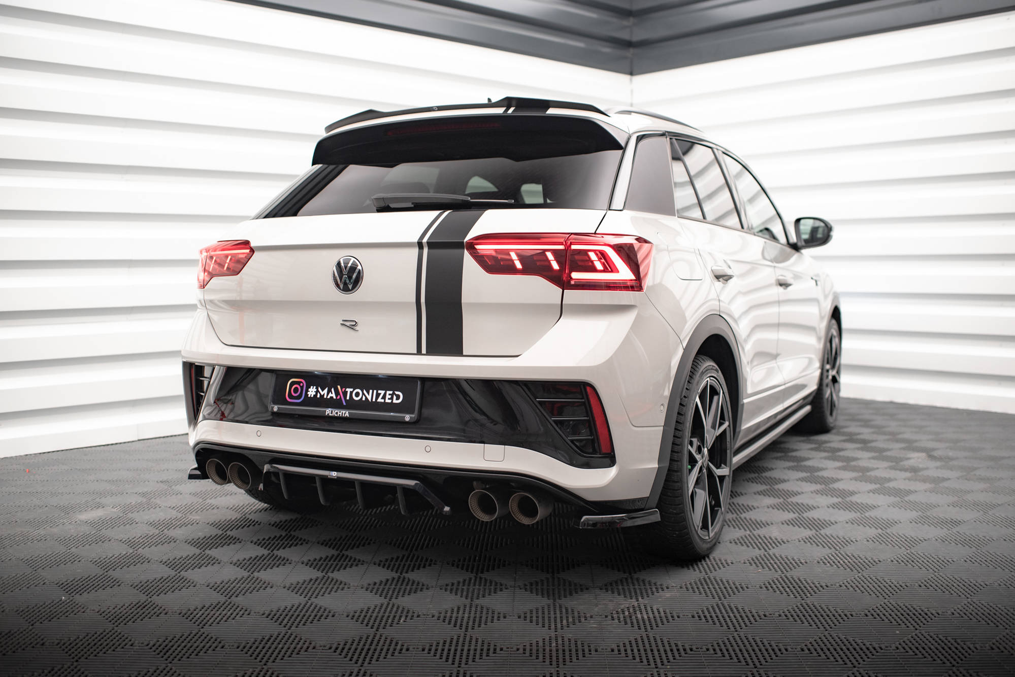 Central Rear Splitter (Vertical Bars) Volkswagen T-Roc R / R-Line Mk1 Facelift - 2