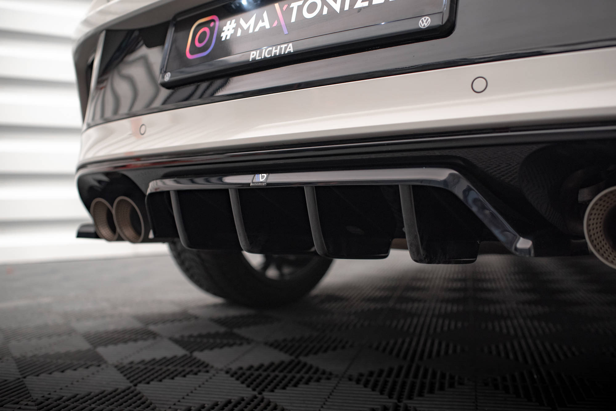 Central Rear Splitter (Vertical Bars) Volkswagen T-Roc R / R-Line Mk1 Facelift - 4