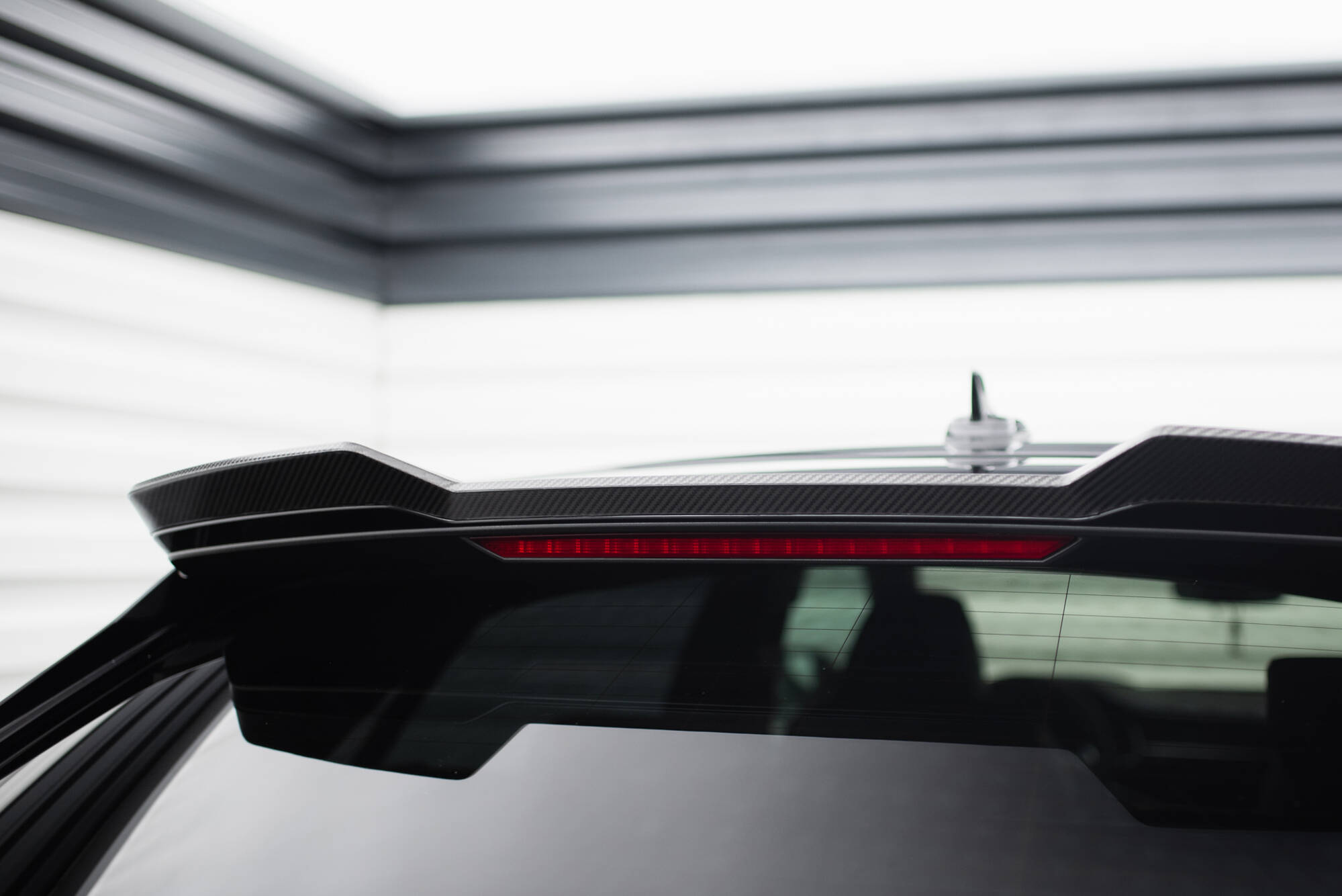 Carbon Fiber Tailgate Spoiler (Upper) Audi RSQ8 Mk1 - 7