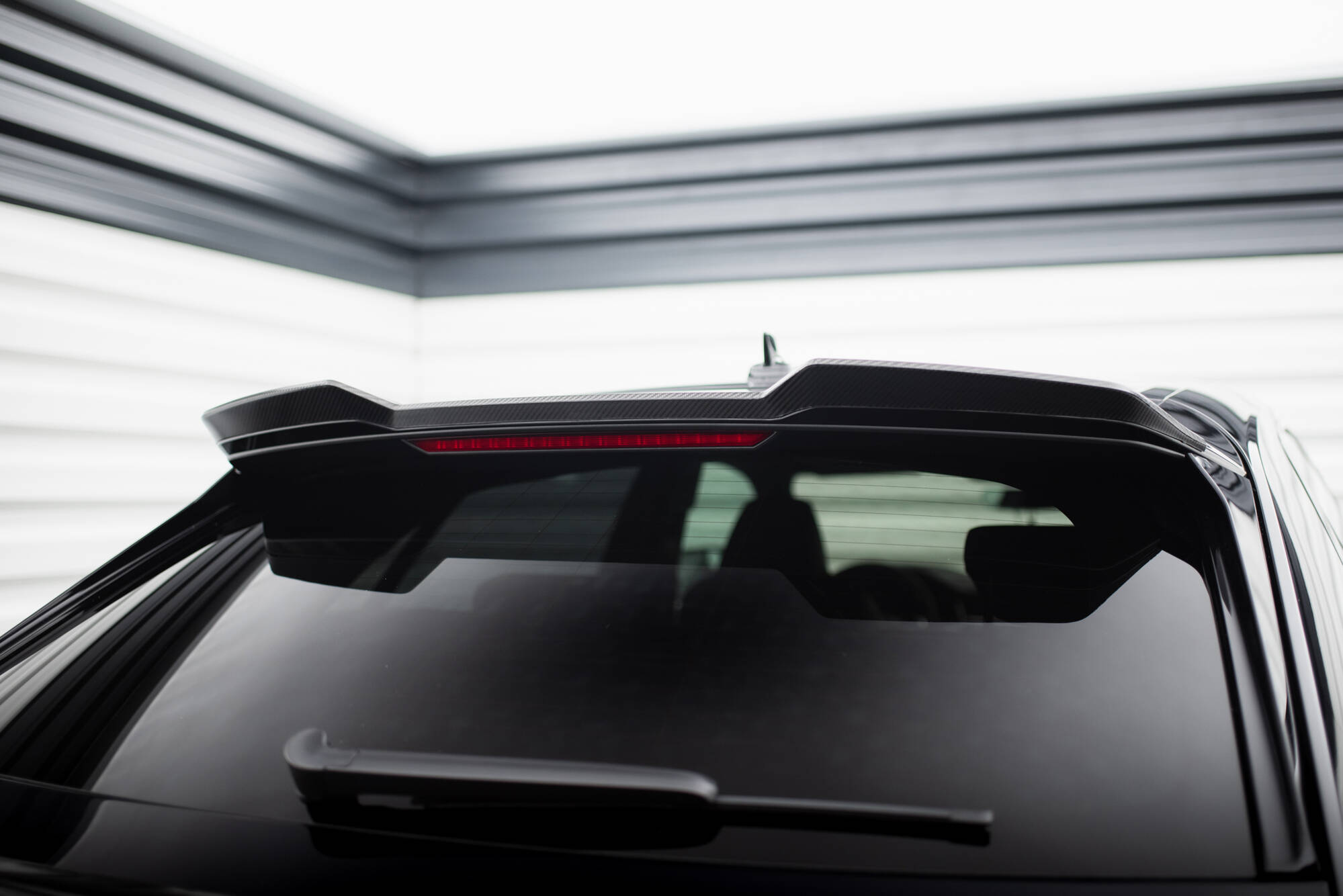 Carbon Fiber Tailgate Spoiler (Upper) Audi RSQ8 Mk1 - 5