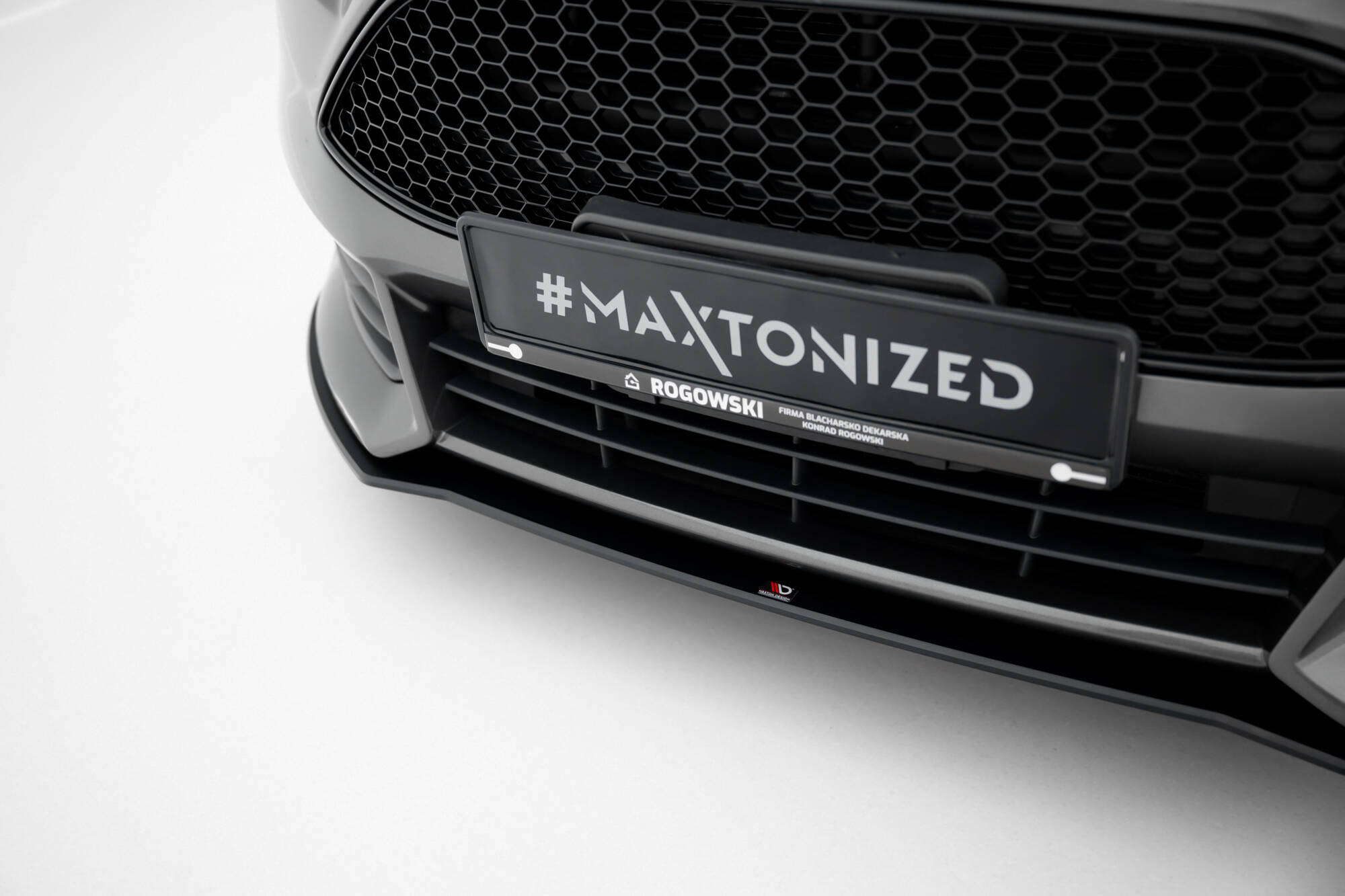 STREET PRO FRONT SPLITTER SUITABLE FOR FORD FOCUS ST MK3 FACELIFT – MAXTON DESIGN - 3