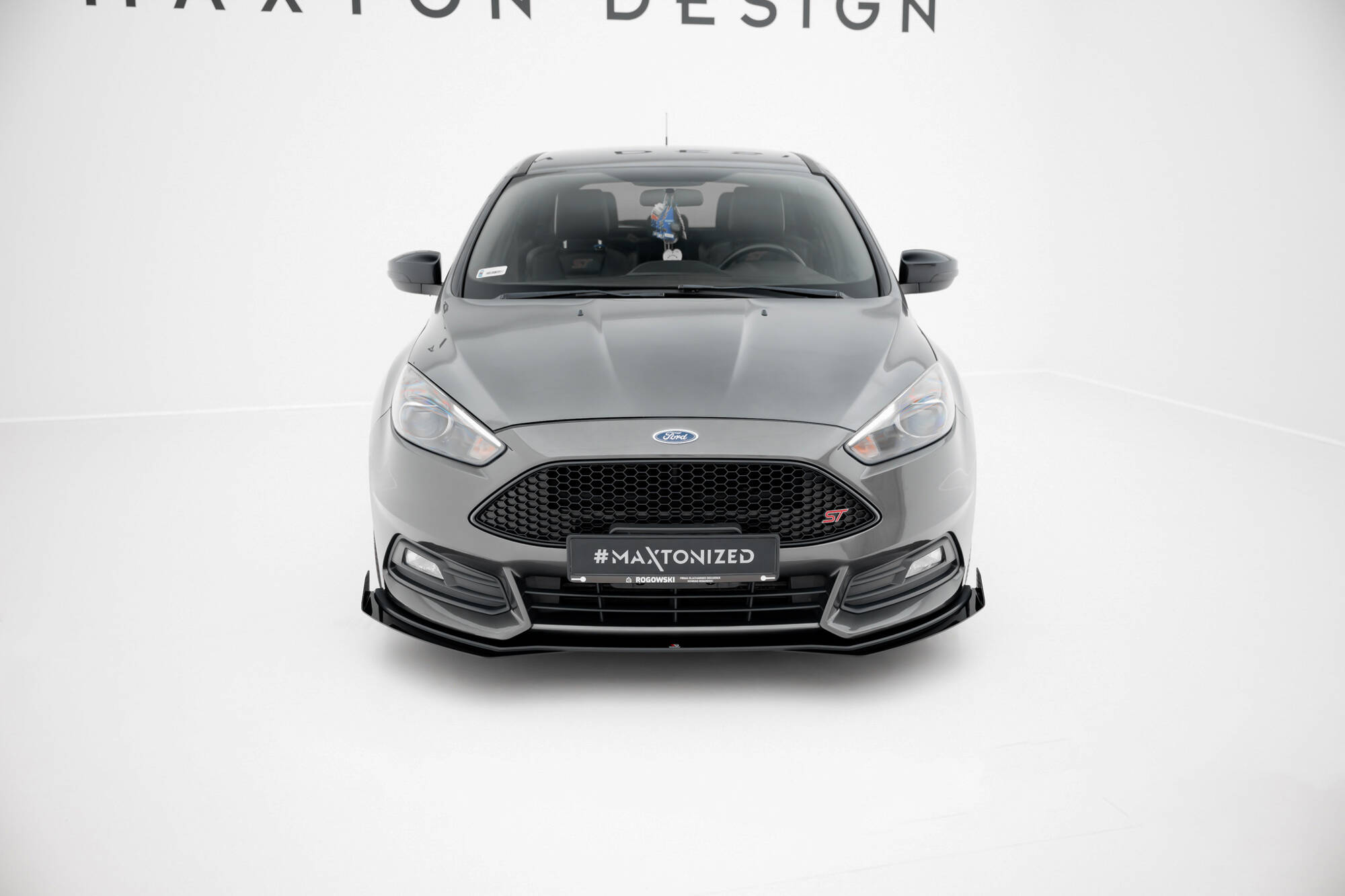 STREET PRO FRONT SPLITTER + FLAPS SUITABLE FOR FORD FOCUS ST MK3 FACELIFT – MAXTON DESIGN - 3