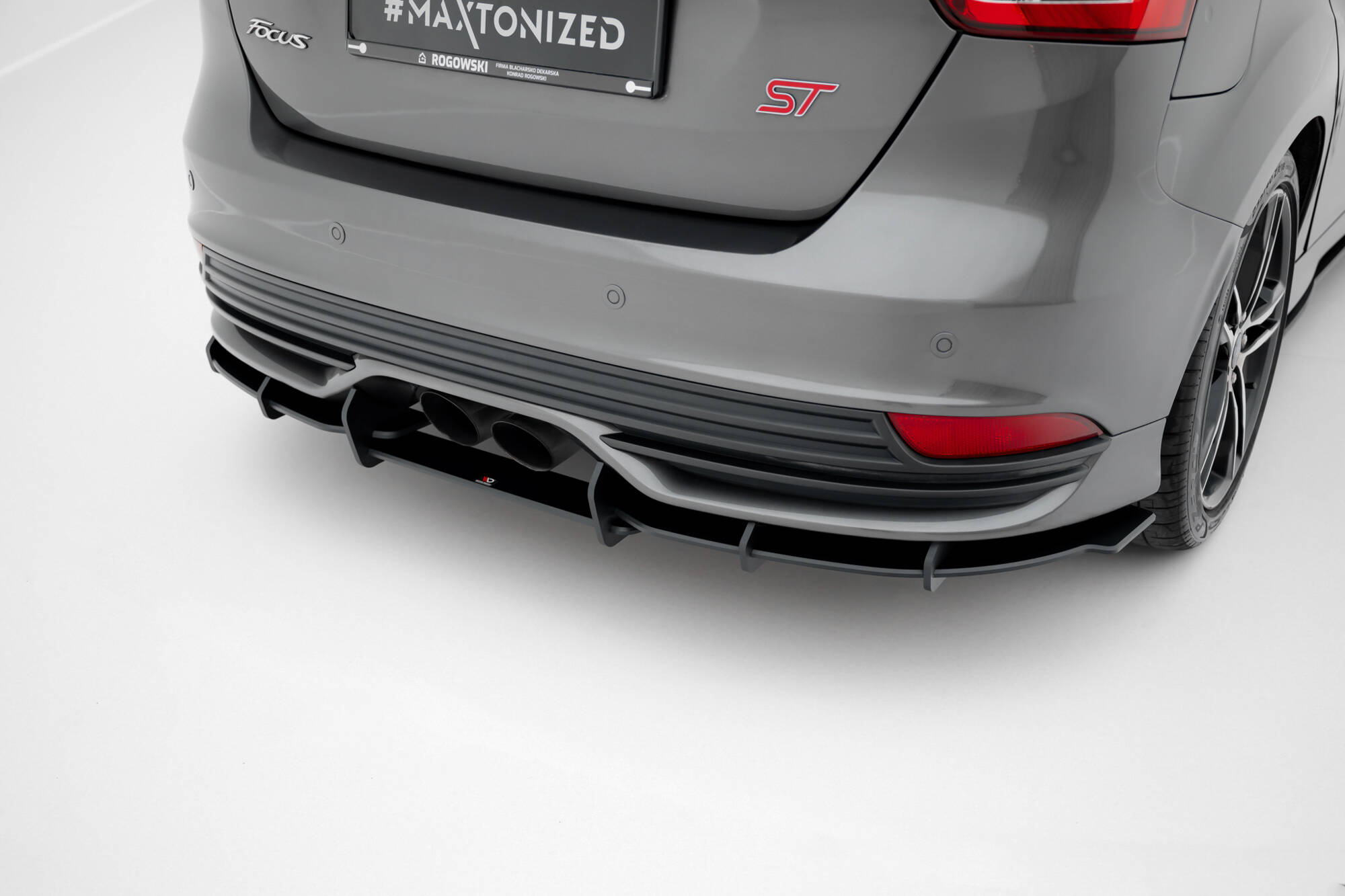 STREET PRO REAR DIFFUSER SUITABLE FOR FORD FOCUS ST MK3 FACELIFT – MAXTON DESIGN