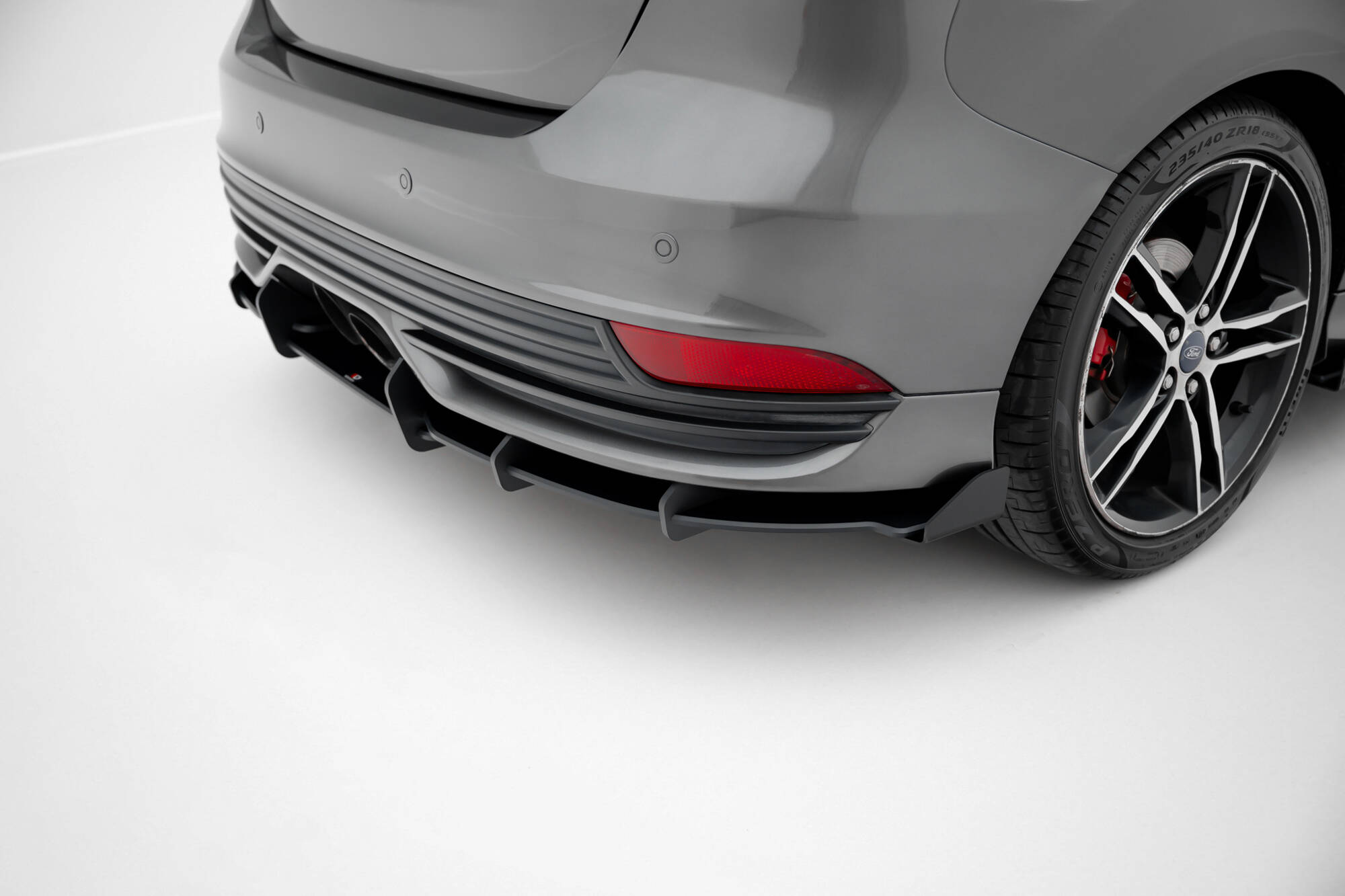 STREET PRO REAR DIFFUSER + FLAPS SUITABLE FOR FORD FOCUS ST MK3 FACELIFT – MAXTON DESIGN - 5