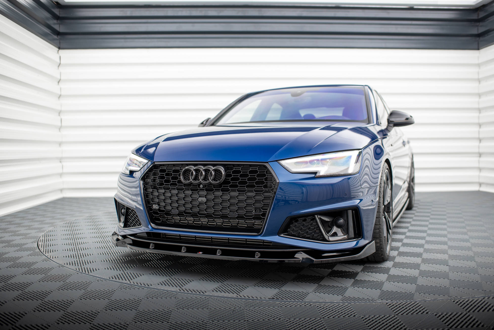 Front Splitter V.1 Audi A4 Competition B9 - 4