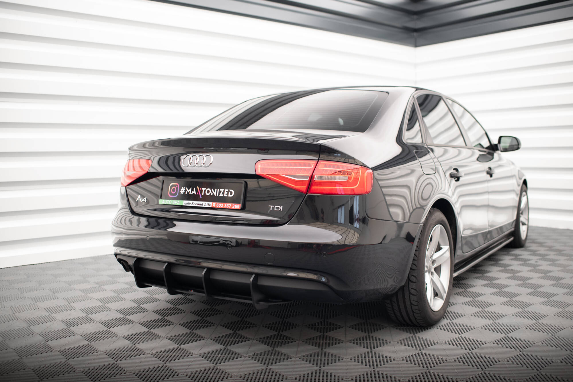 STREET PRO REAR DIFFUSER SUITABLE FOR AUDI A4 B8 FACELIFT – MAXTON DESIGN - 2