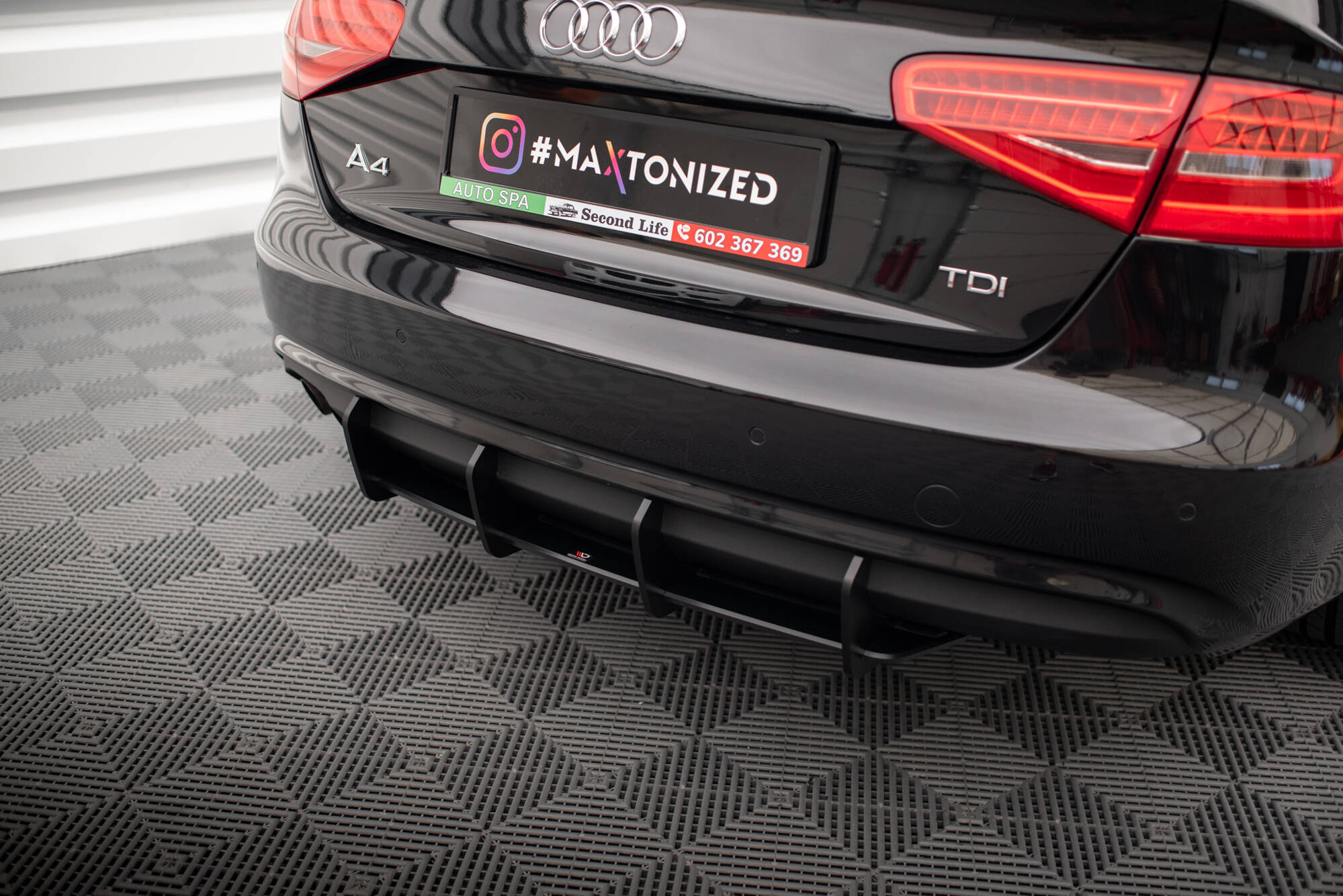 STREET PRO REAR DIFFUSER SUITABLE FOR AUDI A4 B8 FACELIFT – MAXTON DESIGN - 3