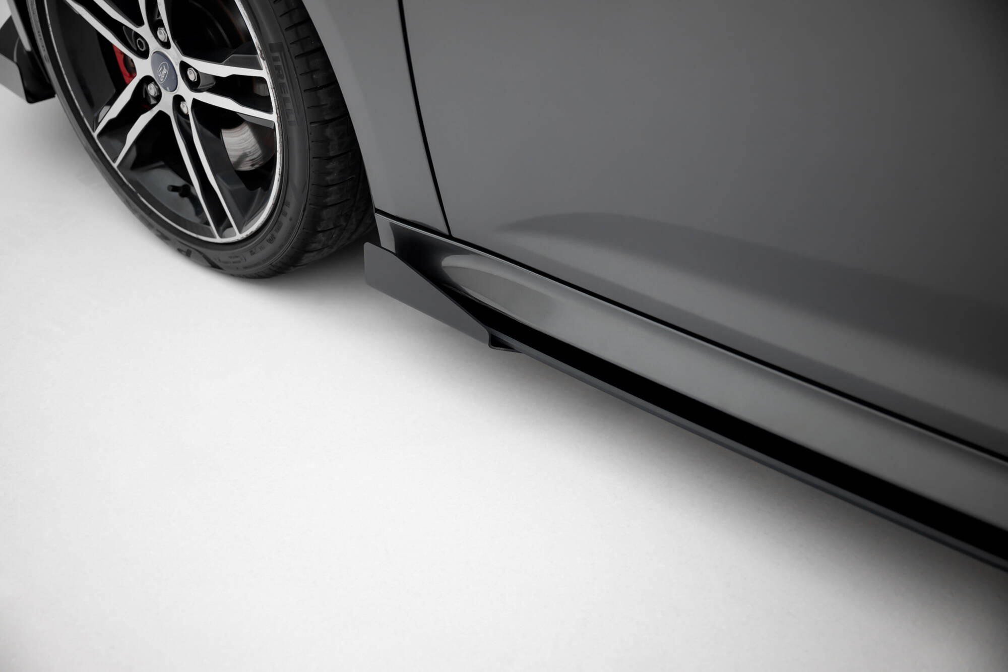 STREET PRO SIDE SKIRTS DIFFUSERS + FLAPS SUITABLE FOR FORD FOCUS ST MK3 FACELIFT – MAXTON DESIGN - 5