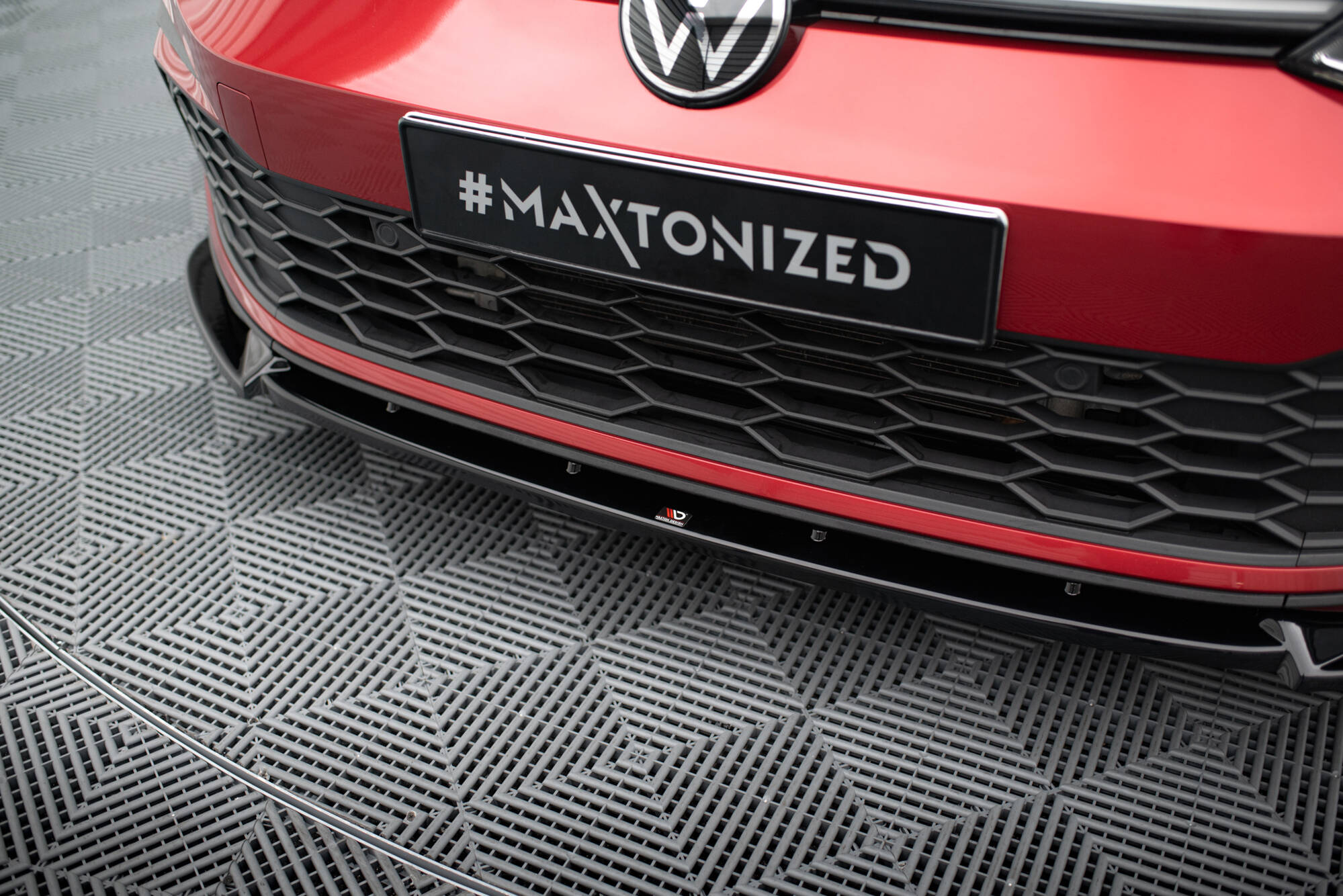 Front Splitter V.3 + Flaps Volkswagen Golf GTI / GTE / R-Line Mk8 - 4