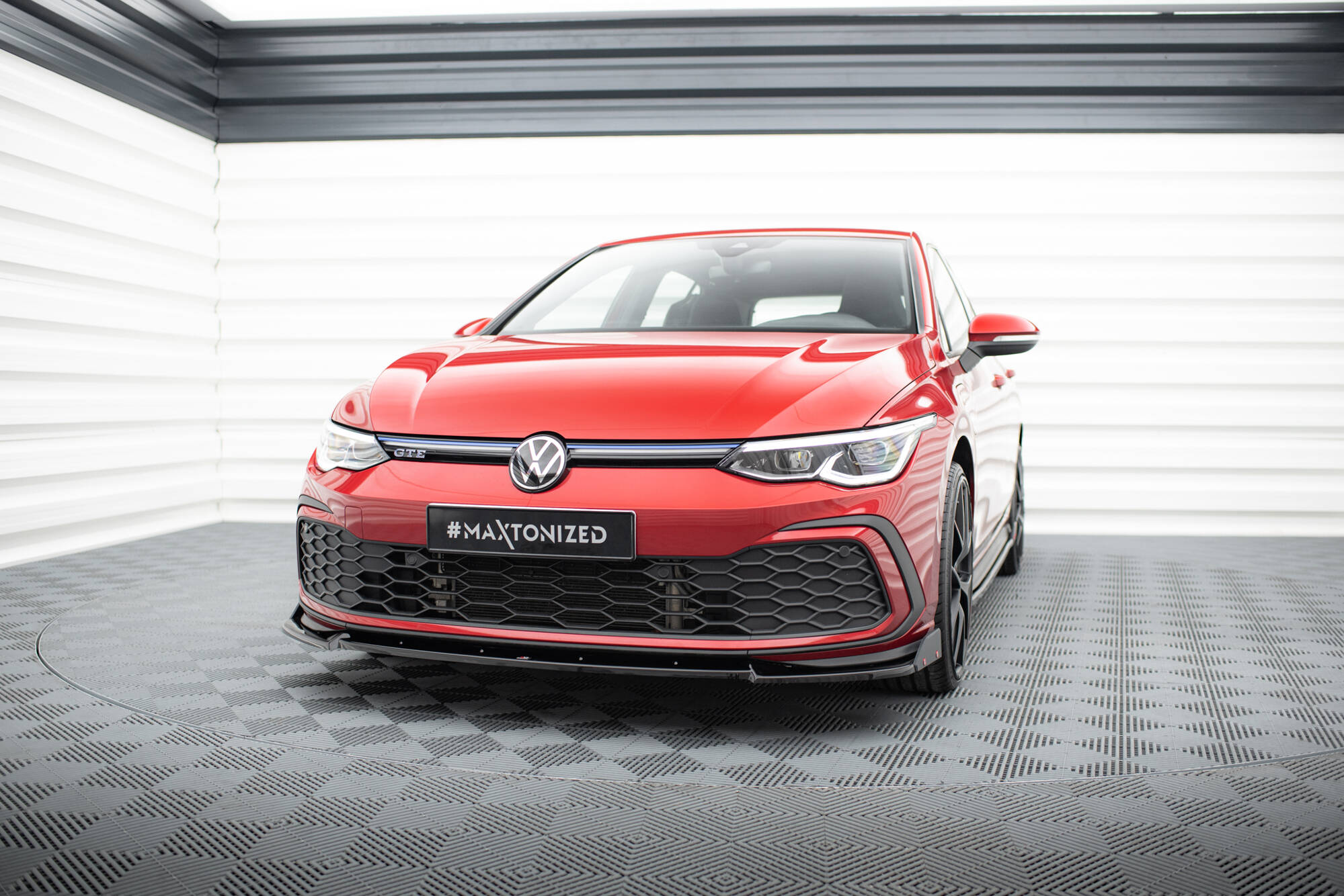 Front Splitter V.3 + Flaps Volkswagen Golf GTI / GTE / R-Line Mk8 - 3