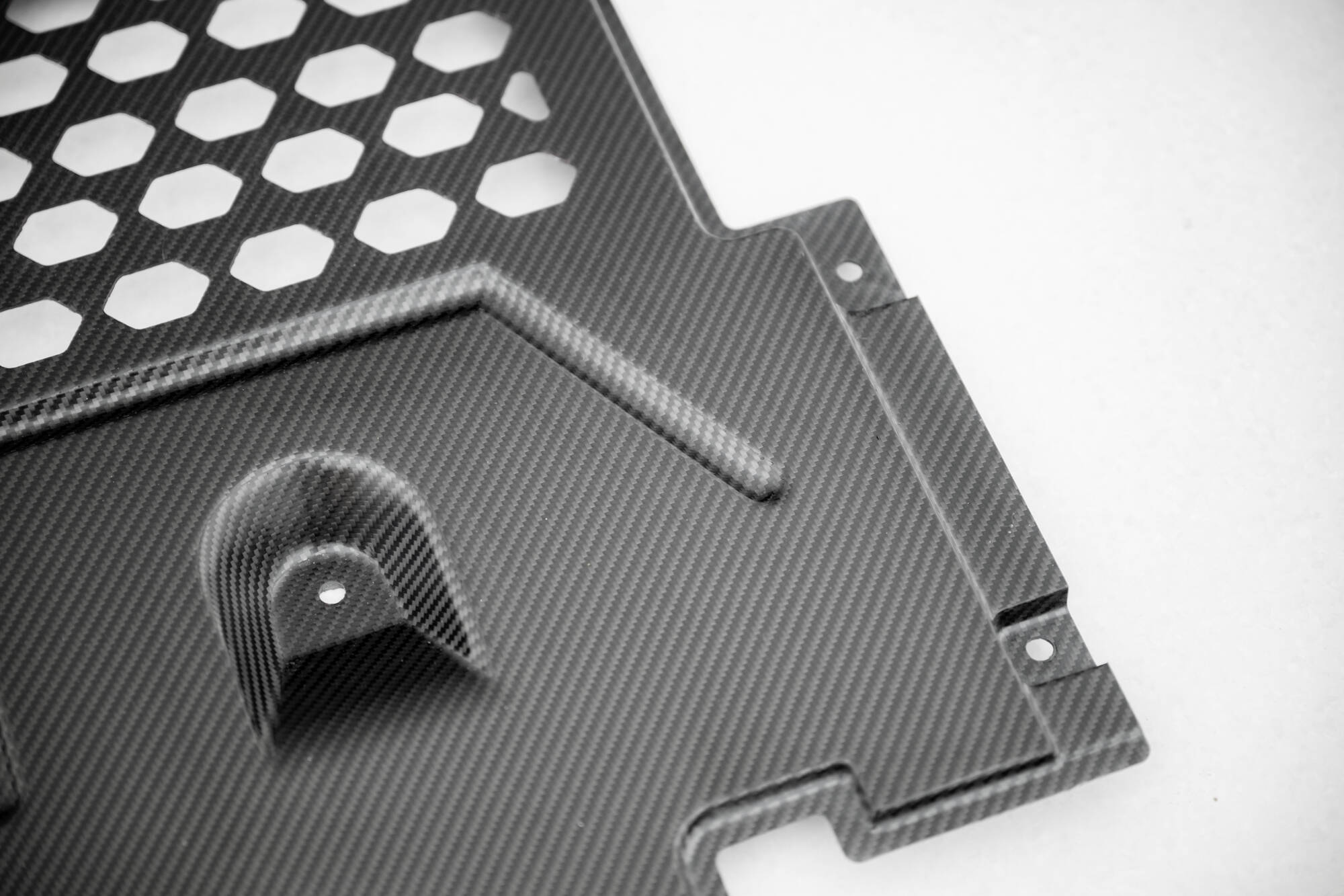 CARBON FIBER UNDER ENGINE COVER SUITABLE FOR BMW M2 G87 – MAXTON DESIGN - 5