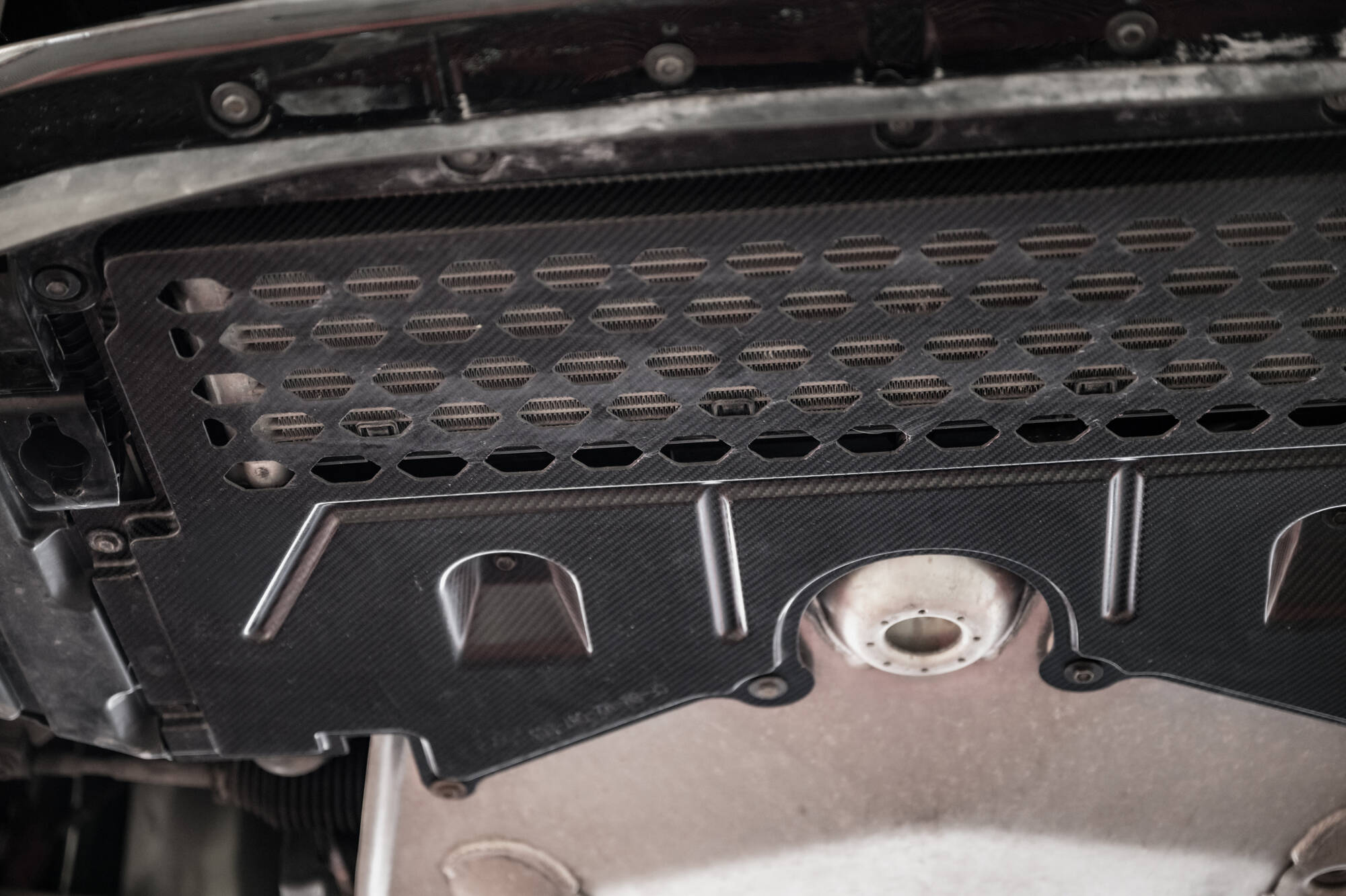 CARBON FIBER UNDER ENGINE COVER SUITABLE FOR BMW M2 G87 – MAXTON DESIGN - 10