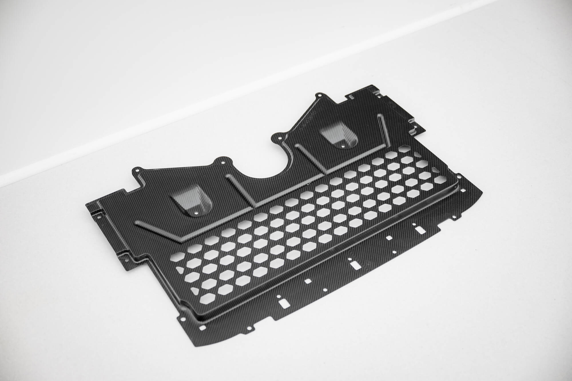 CARBON FIBER UNDER ENGINE COVER SUITABLE FOR BMW M2 G87 – MAXTON DESIGN - 11