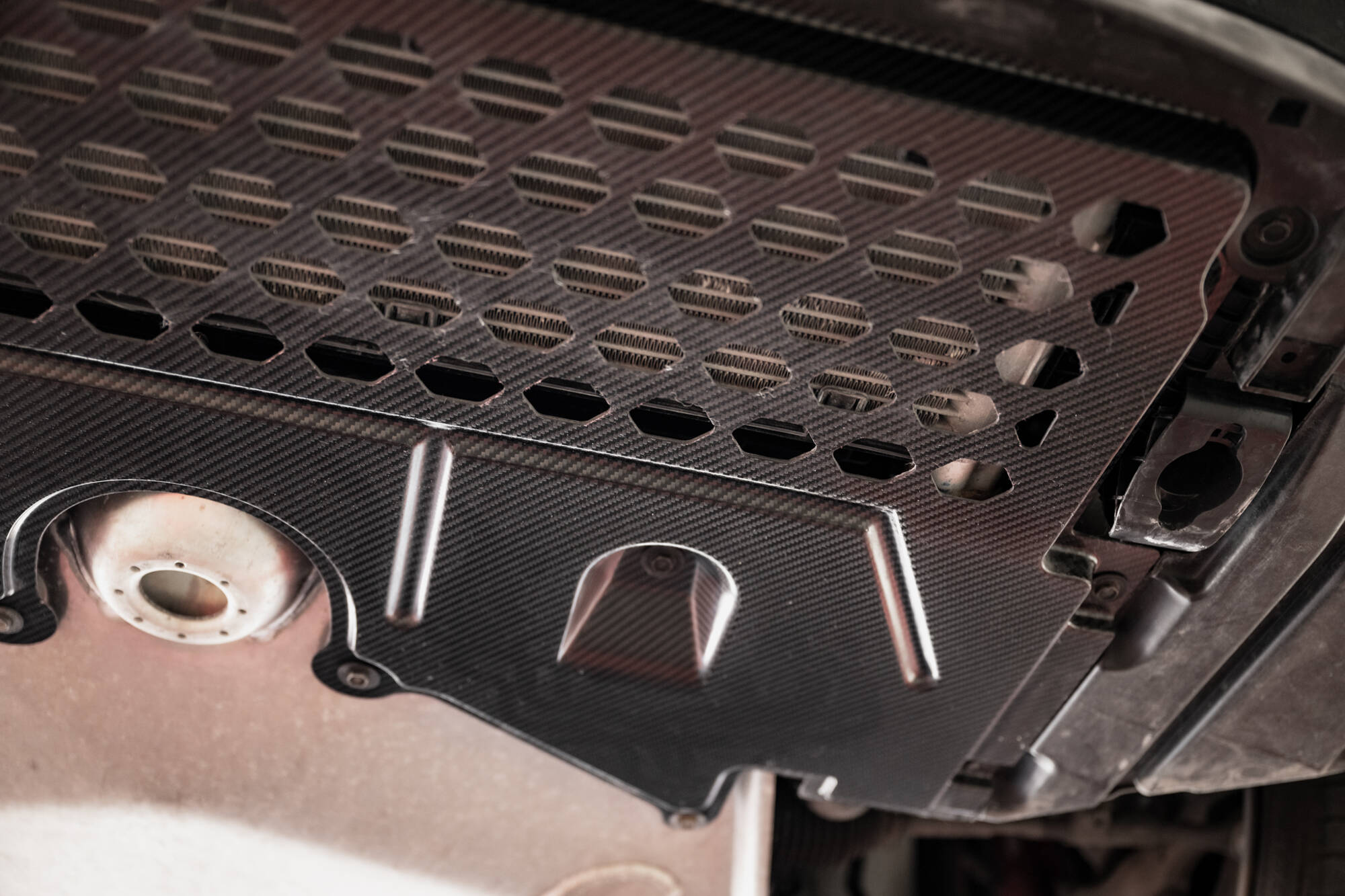 CARBON FIBER UNDER ENGINE COVER SUITABLE FOR BMW M2 G87 – MAXTON DESIGN - 12