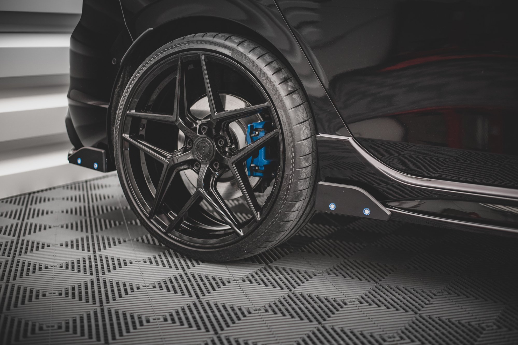 Rear Side Splitters V.2 + Flaps VW Golf R Mk8 - 3