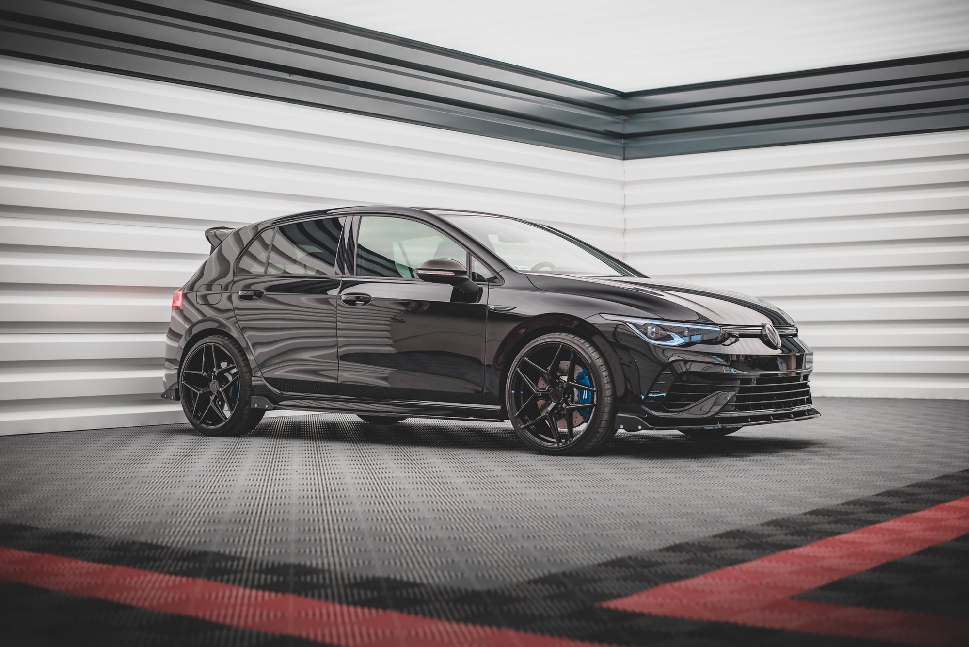Rear Side Splitters V.2 + Flaps VW Golf R Mk8 - 2