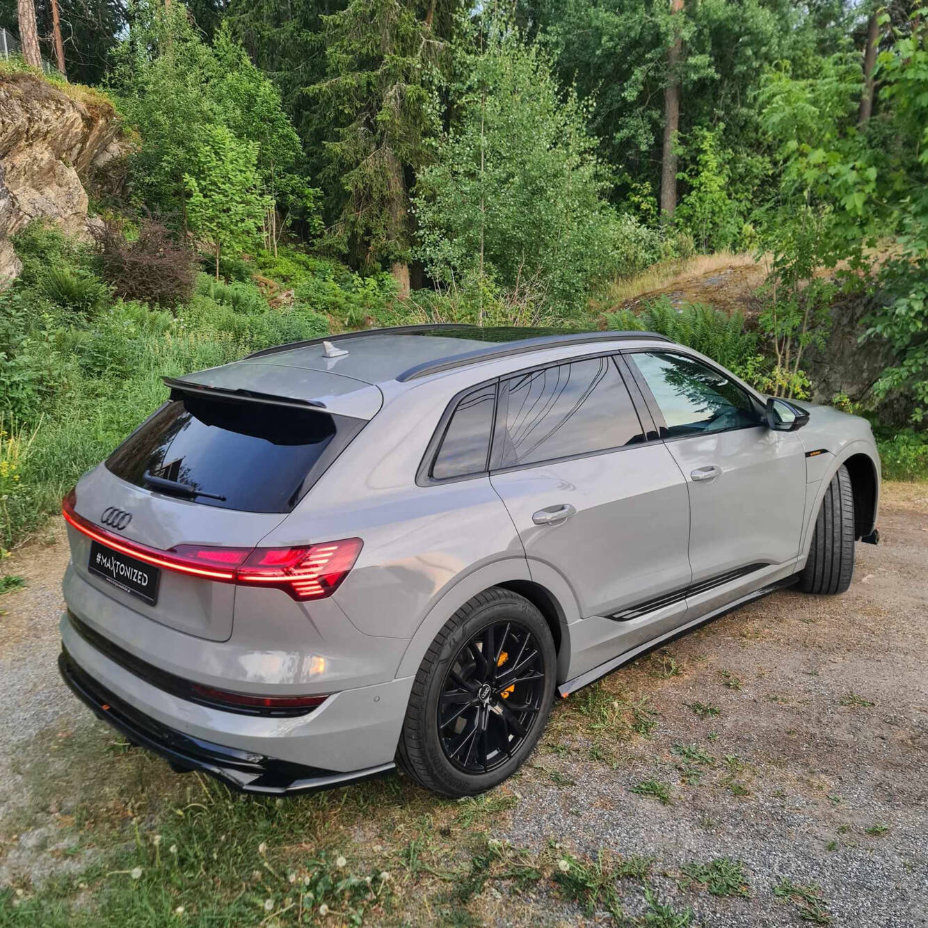 Side Skirts Diffusers Audi e-Tron S-Line - 4