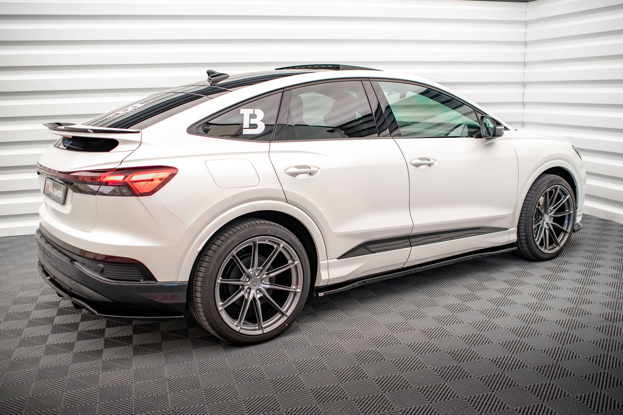 Side Skirts Diffusers Audi Q4 e-Tron Sportback Mk1 - 2