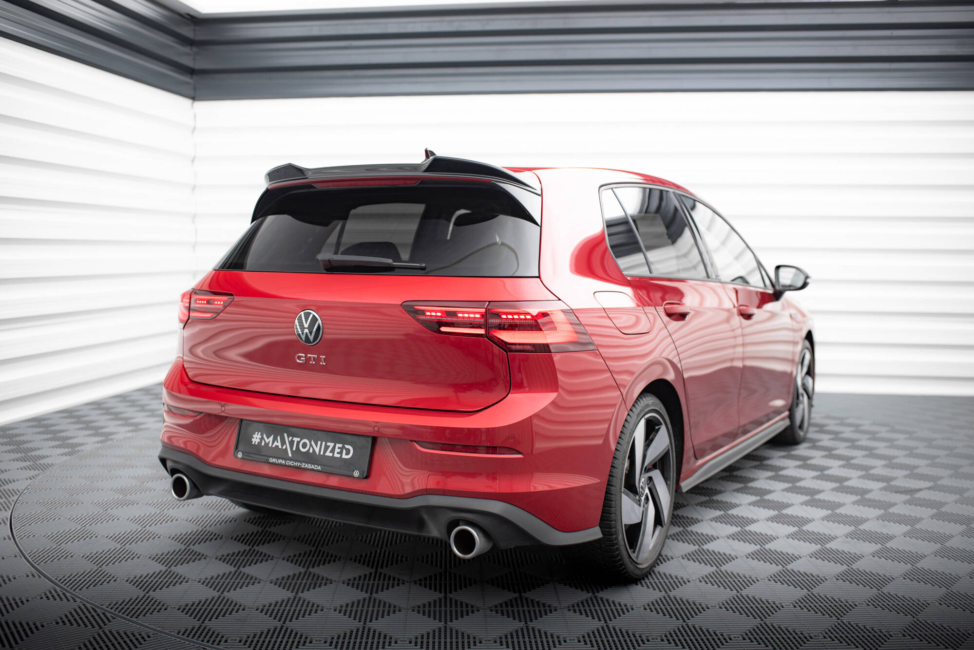 Spoiler CAP 3D Volkswagen Golf GTI / R Mk8 - 2