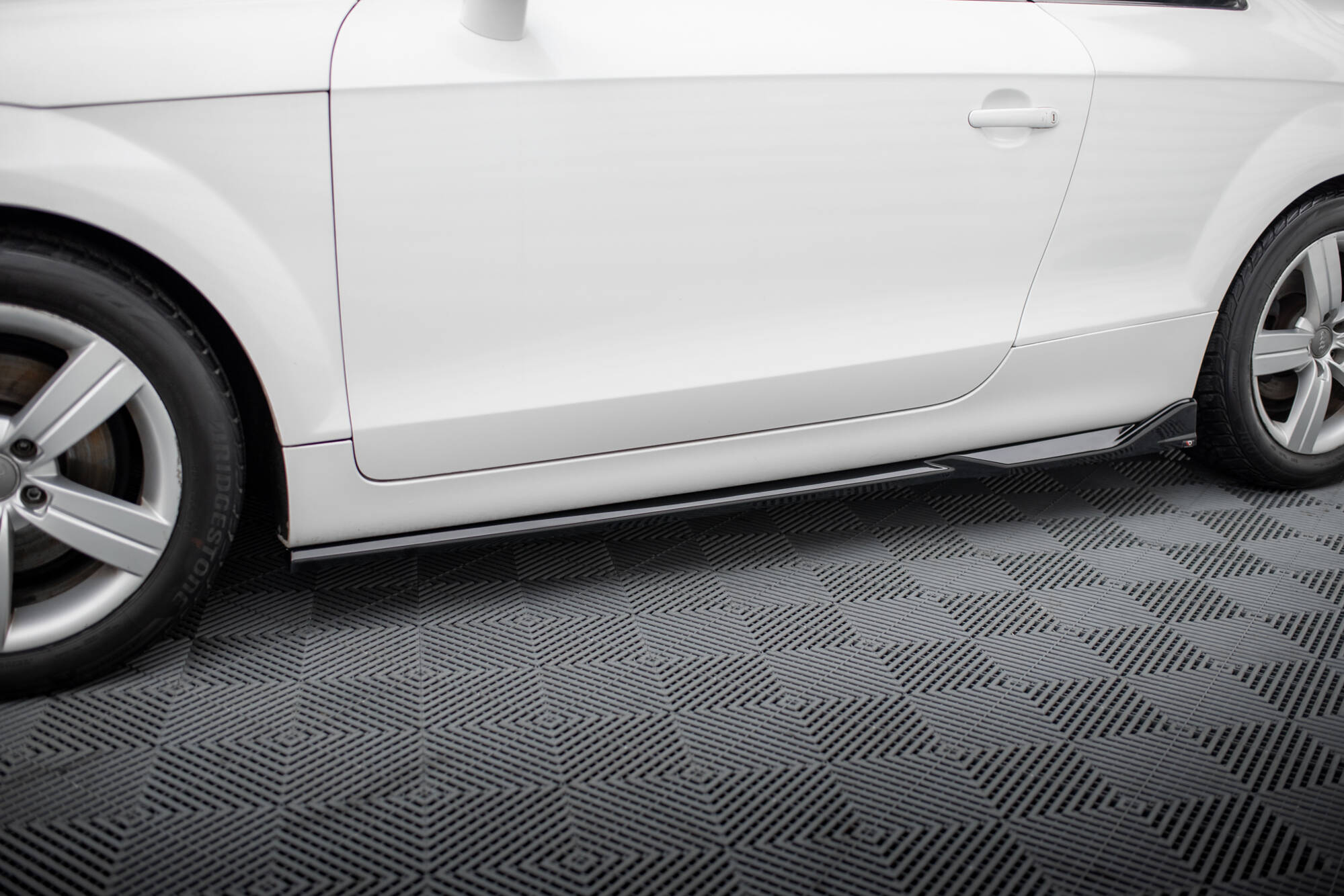 Side Skirts Diffusers Audi TT 8J - 3