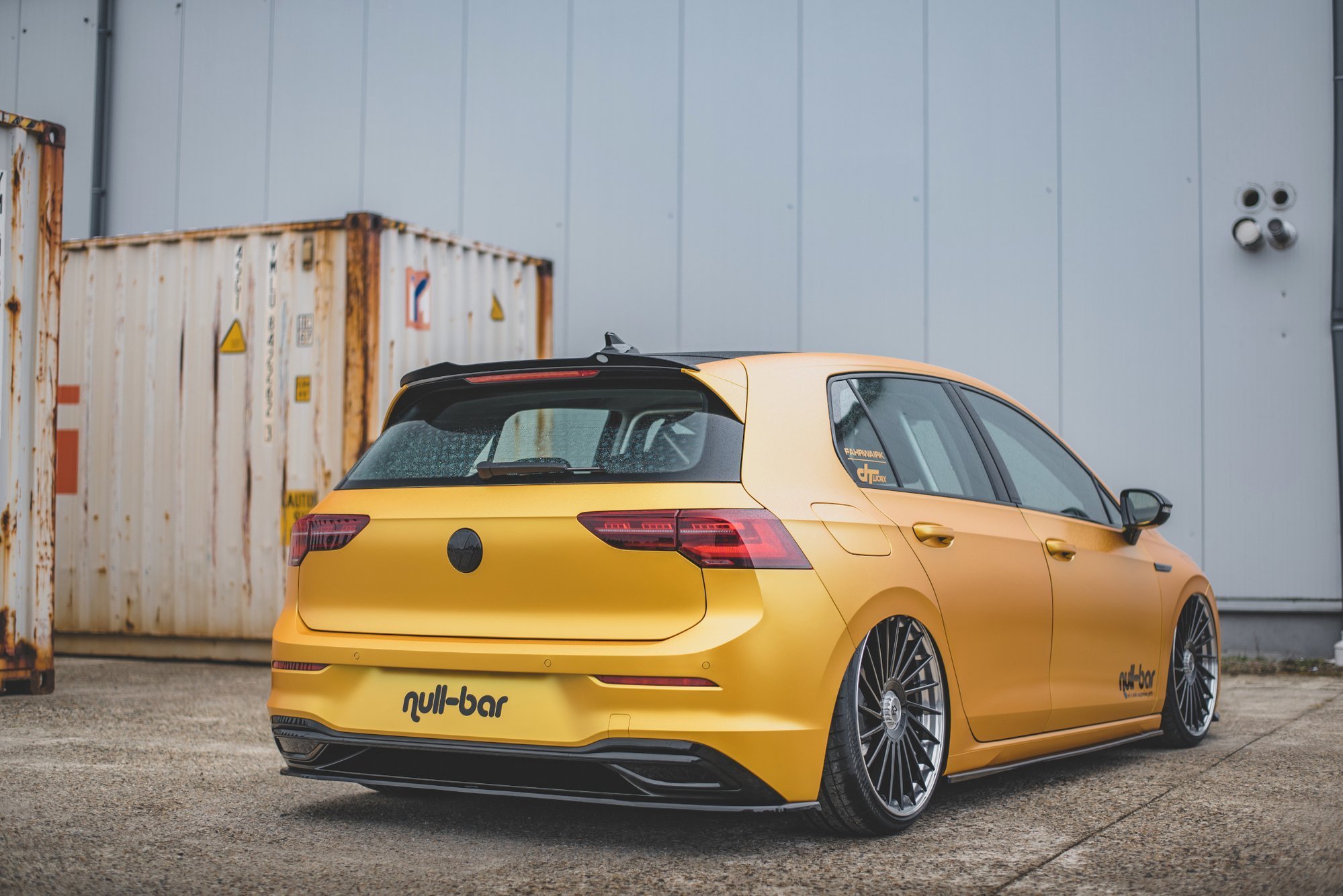 Central Rear Splitter VW Golf MK8 (2020-) - 4