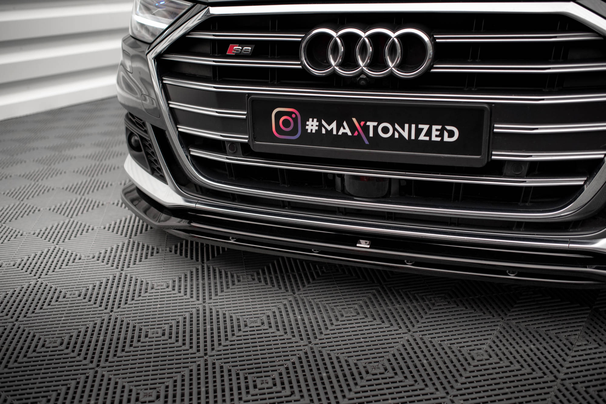 Front Splitter V.1 Audi S8 / A8 S-Line D5 - 3