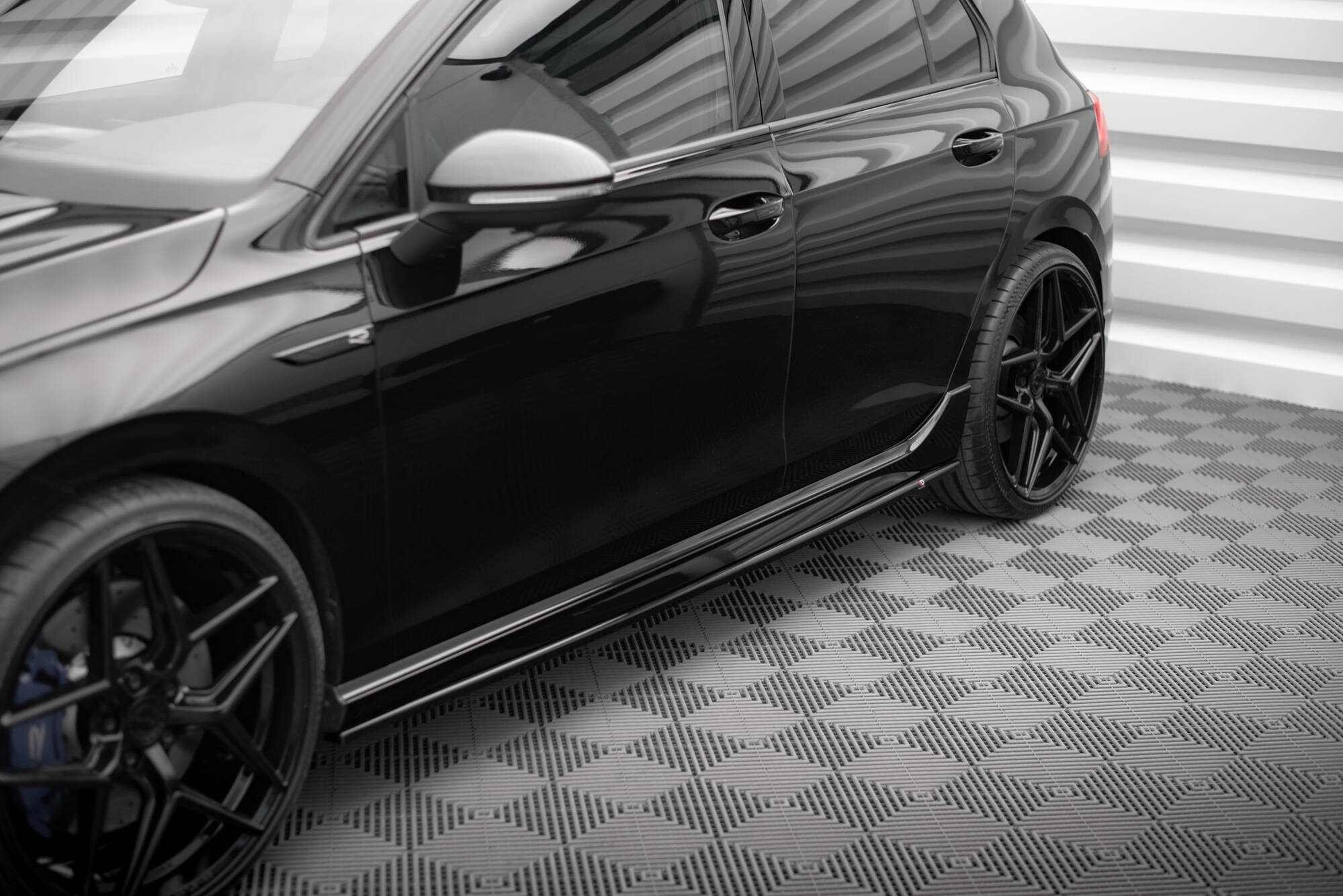 Side Skirts Diffusers V.3 Volkswagen Golf R Mk8 - 3