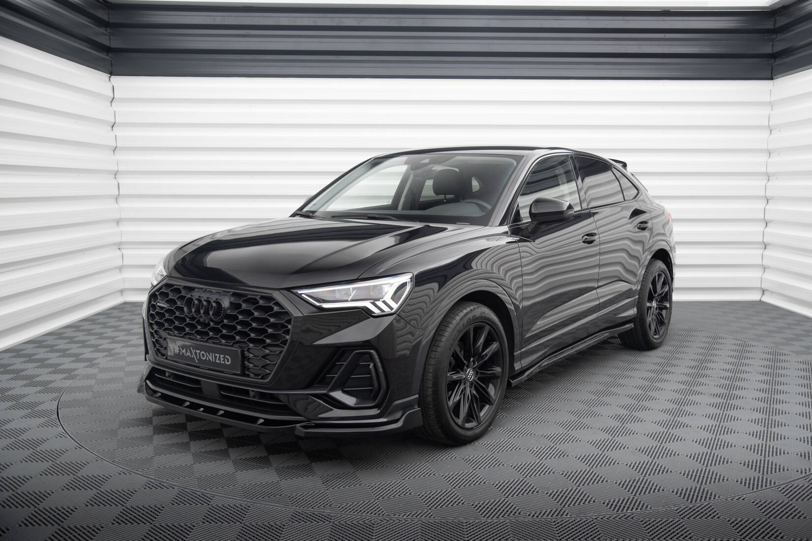 Front Splitter V.2 Audi Q3 Sportback F3 - 2