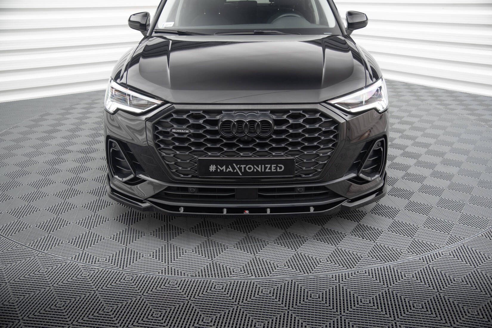 Front Splitter V.2 Audi Q3 Sportback F3 - 3