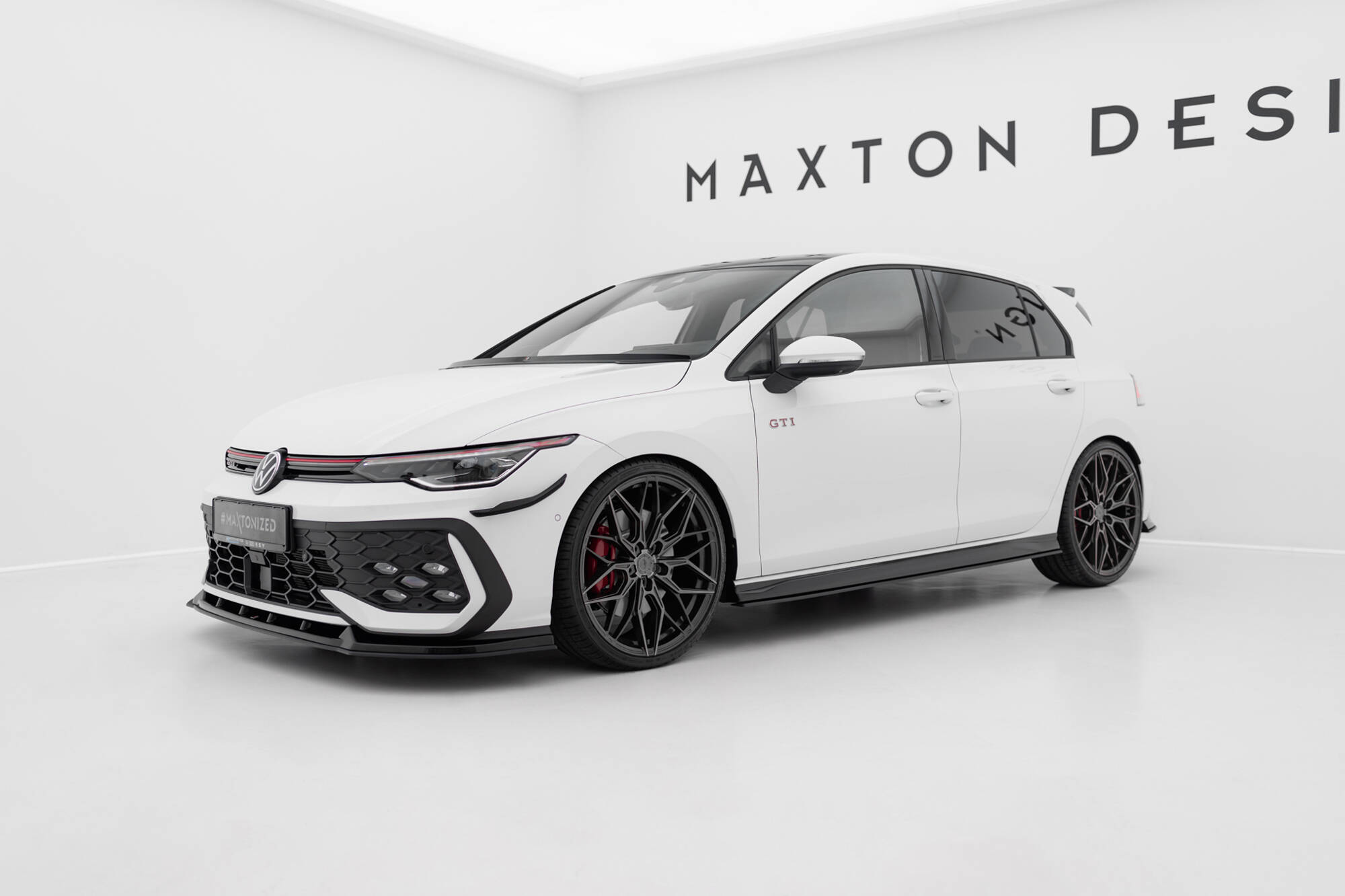 STREET PRO SIDOSPLITTERS V.2 TILL VOLKSWAGEN GOLF GTI / GTE / GTI CLUBSPORT / R-LINE MK8 – MAXTON DESIGN