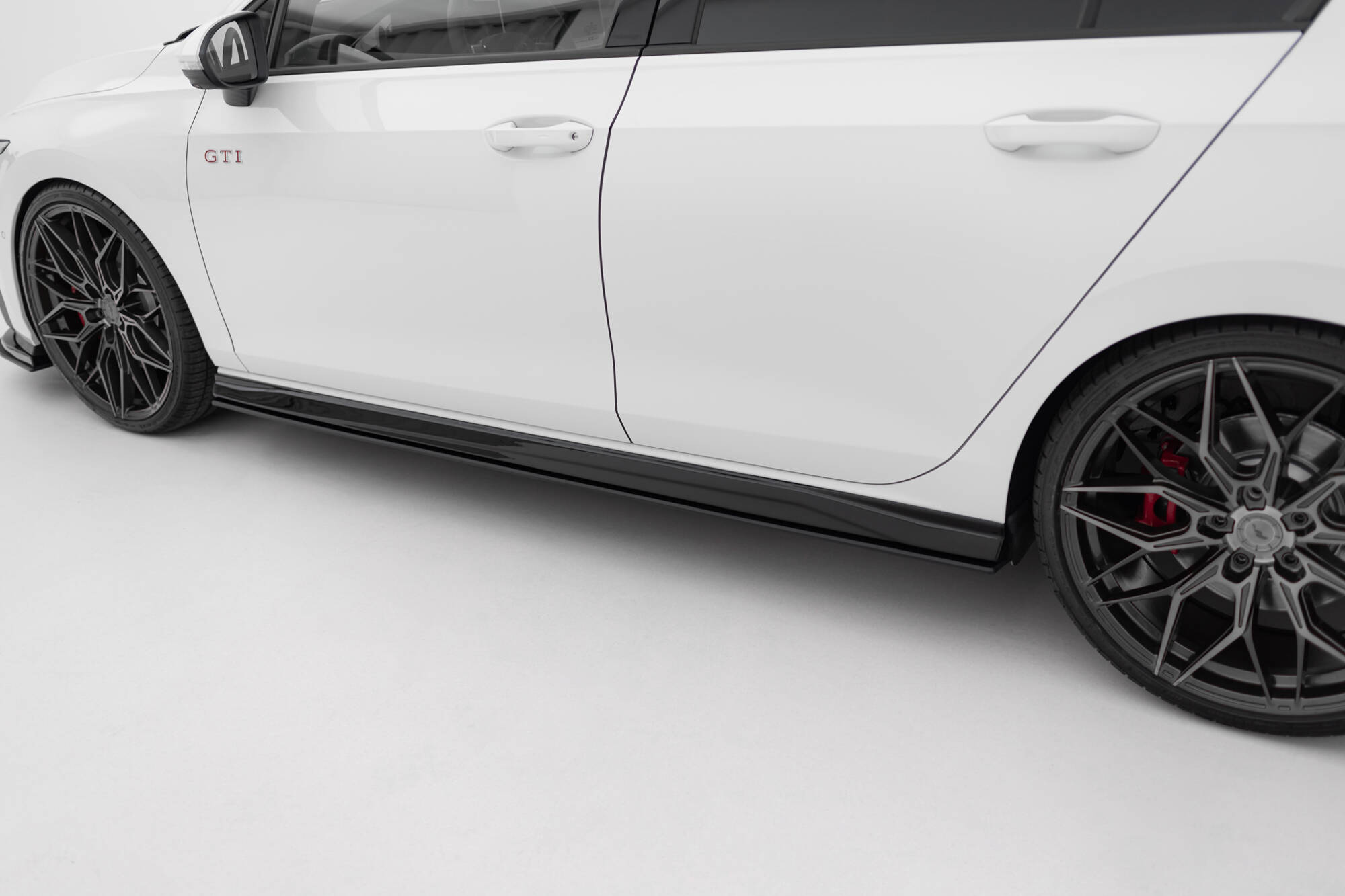 STREET PRO SIDOSPLITTERS V.2 TILL VOLKSWAGEN GOLF GTI / GTE / GTI CLUBSPORT / R-LINE MK8 – MAXTON DESIGN - 4