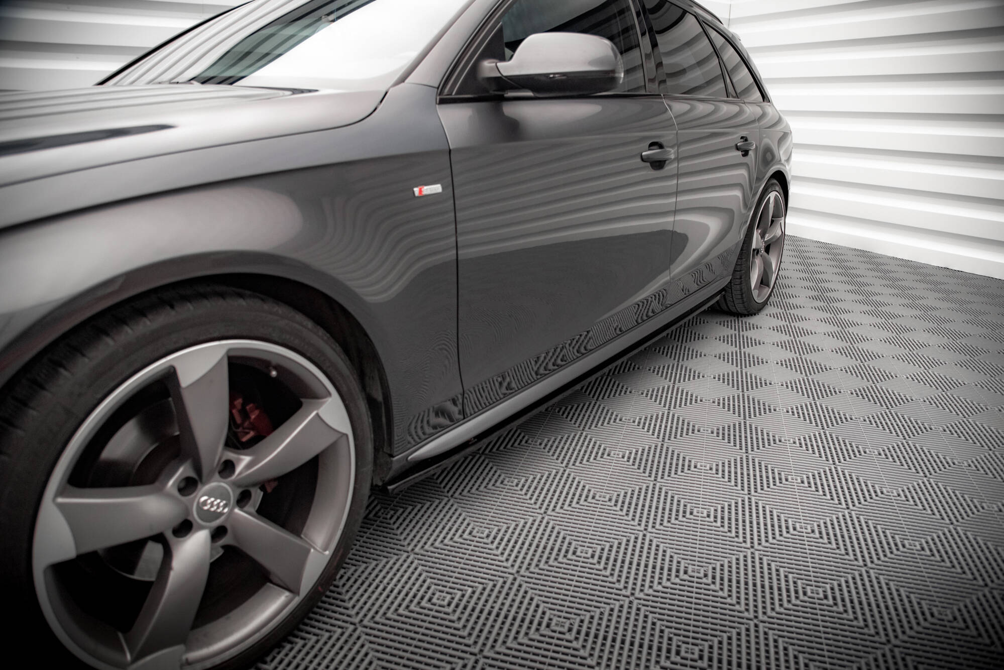 Side Skirts Diffusers V.2 Audi A4 / A4 S-Line / S4 B8 - 4