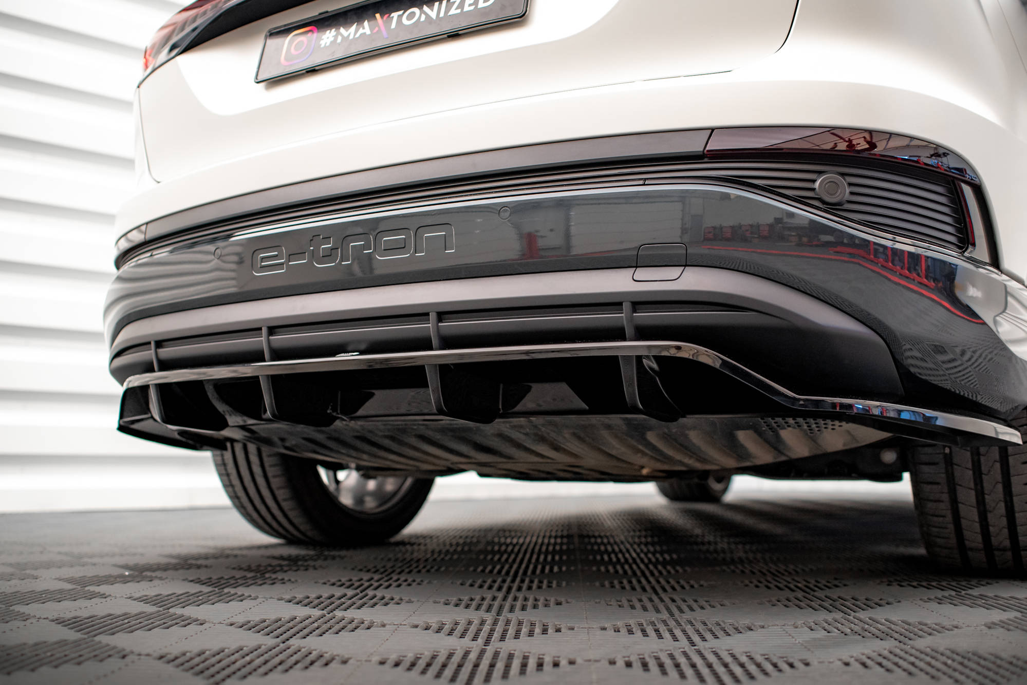 Central Rear Splitter (Vertical Bars) Audi Q4 e-Tron Sportback Mk1 - 6