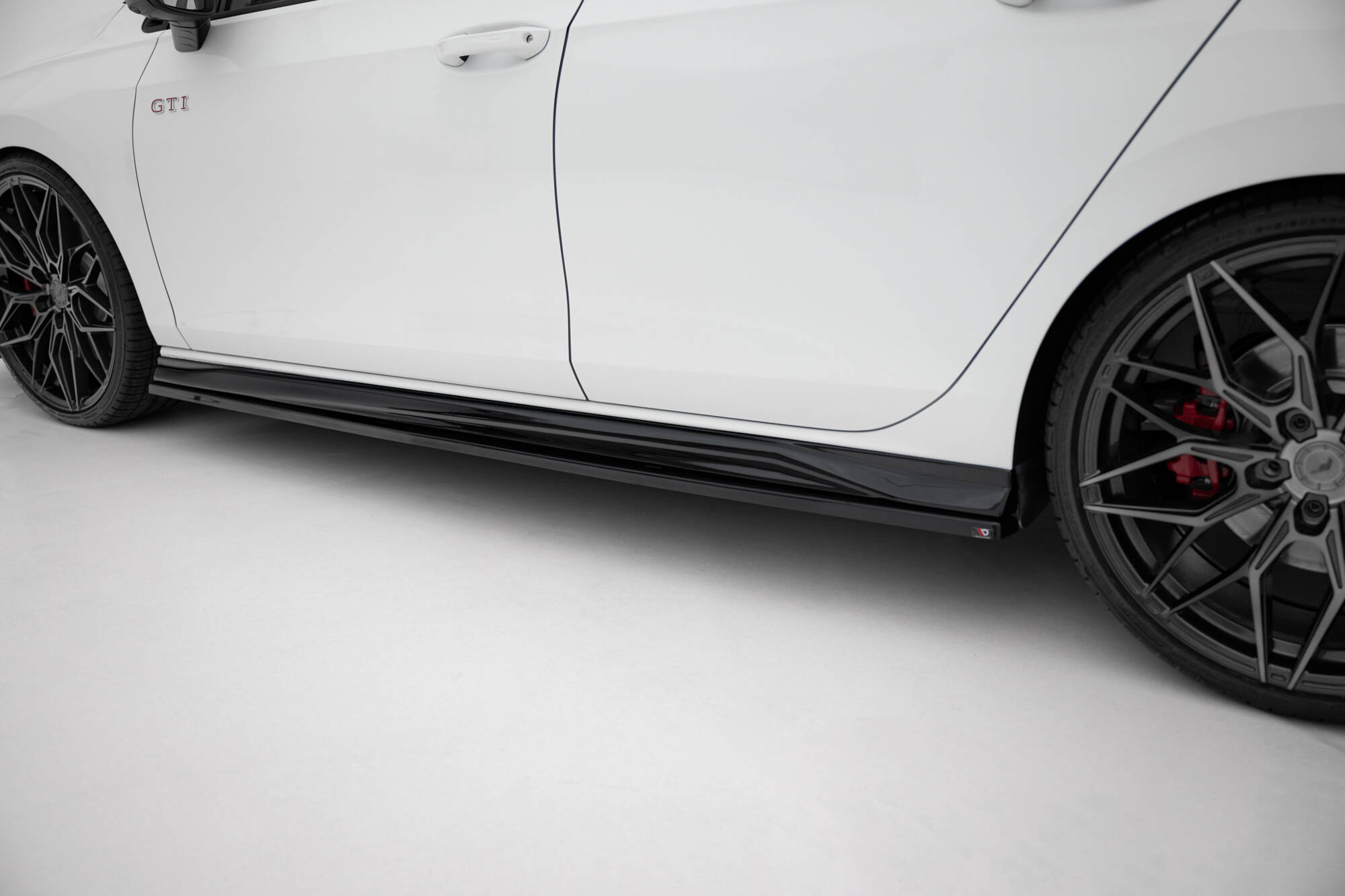 SIDE SKIRTS DIFFUSERS V.4 SUITABLE FOR VOLKSWAGEN GOLF GTI / GTE / GTI CLUBSPORT / GTD / R-LINE MK8 – MAXTON DESIGN - 7