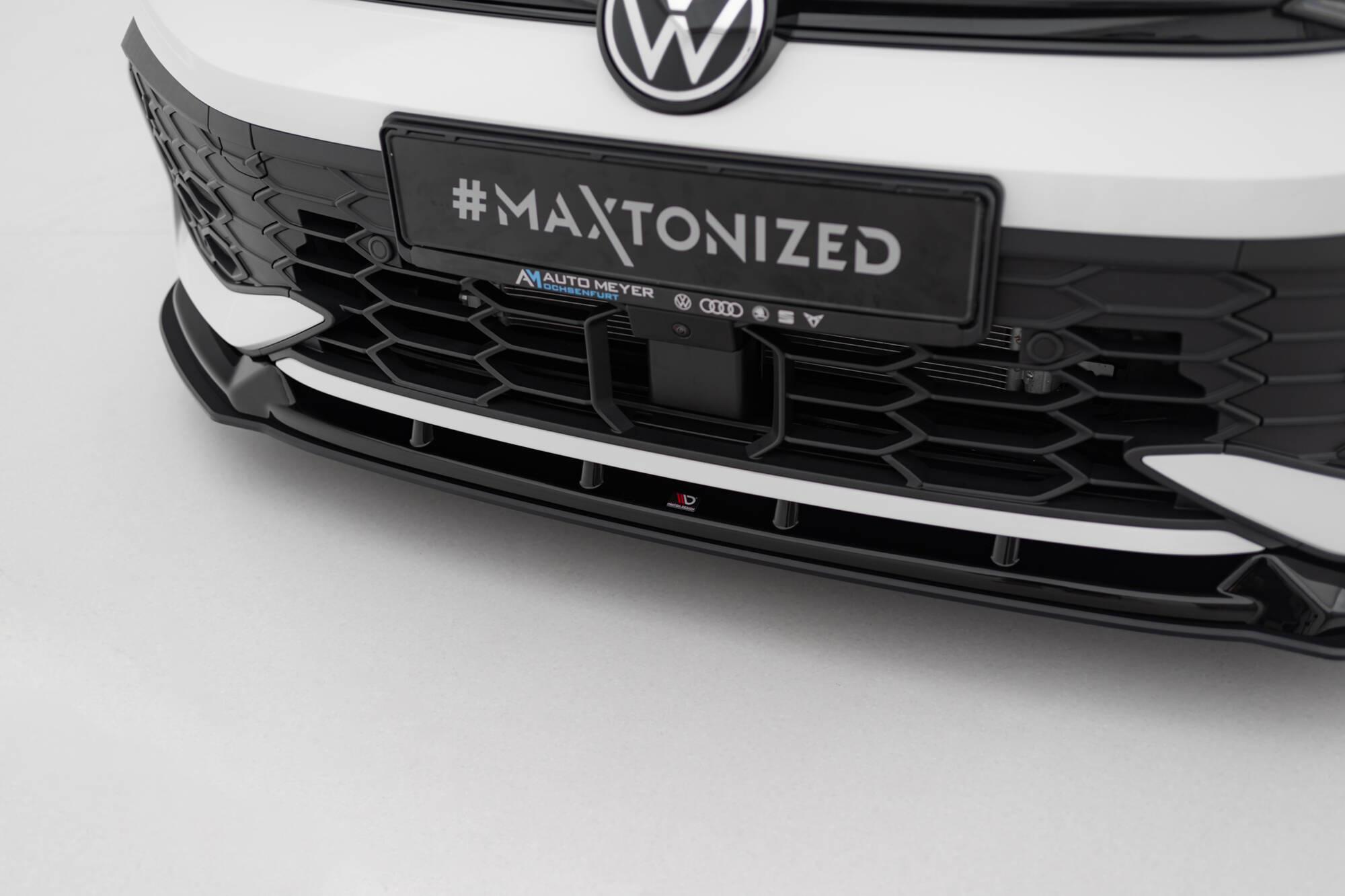 STREET PRO FRONT SPLITTER V.2 SUITABLE FOR VOLKSWAGEN GOLF GTI / GTE / R-LINE MK8 FACELIFT – MAXTON DESIGN