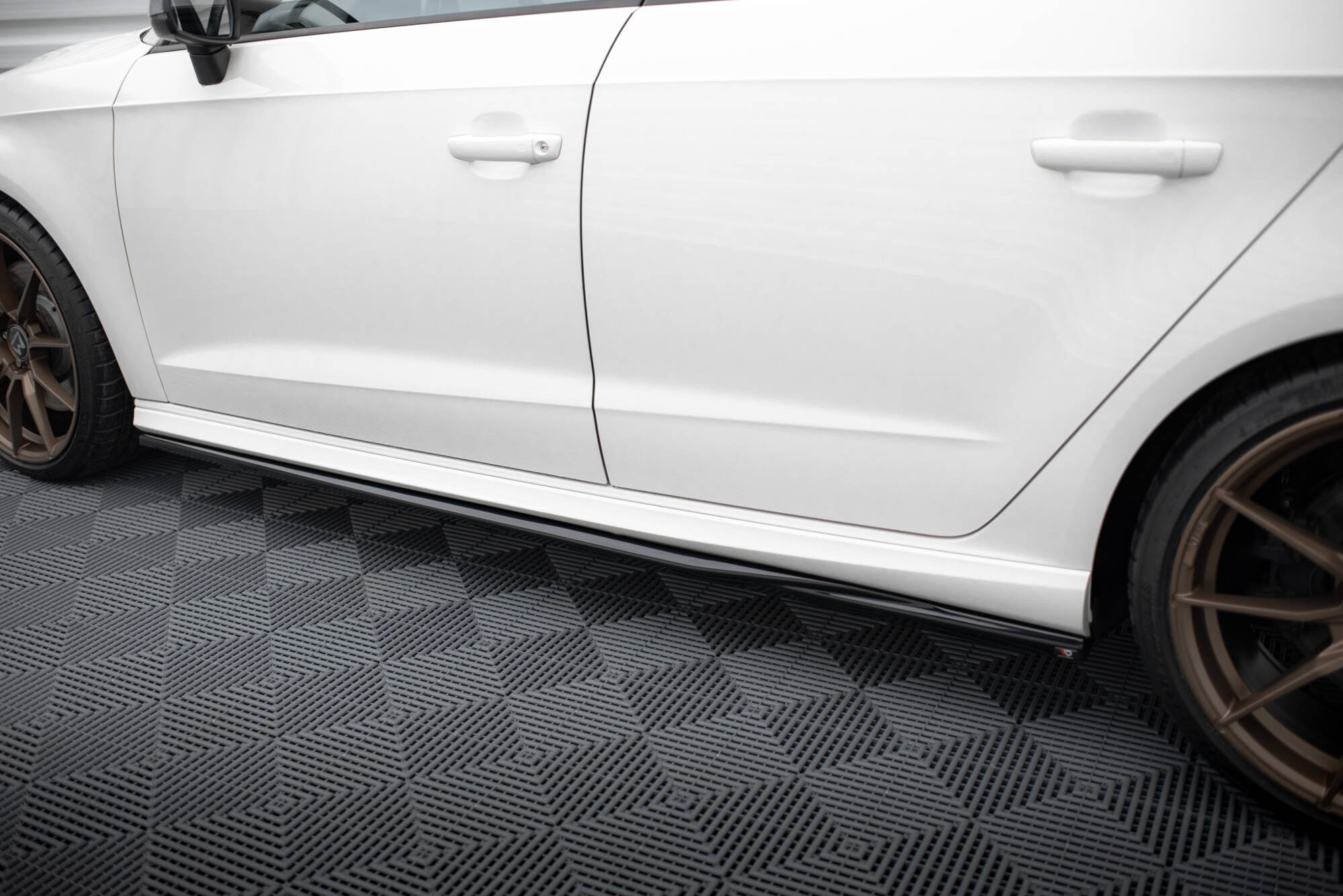 Side Skirts Diffusers Audi S3 / A3 S-Line Sportback 8V - 4
