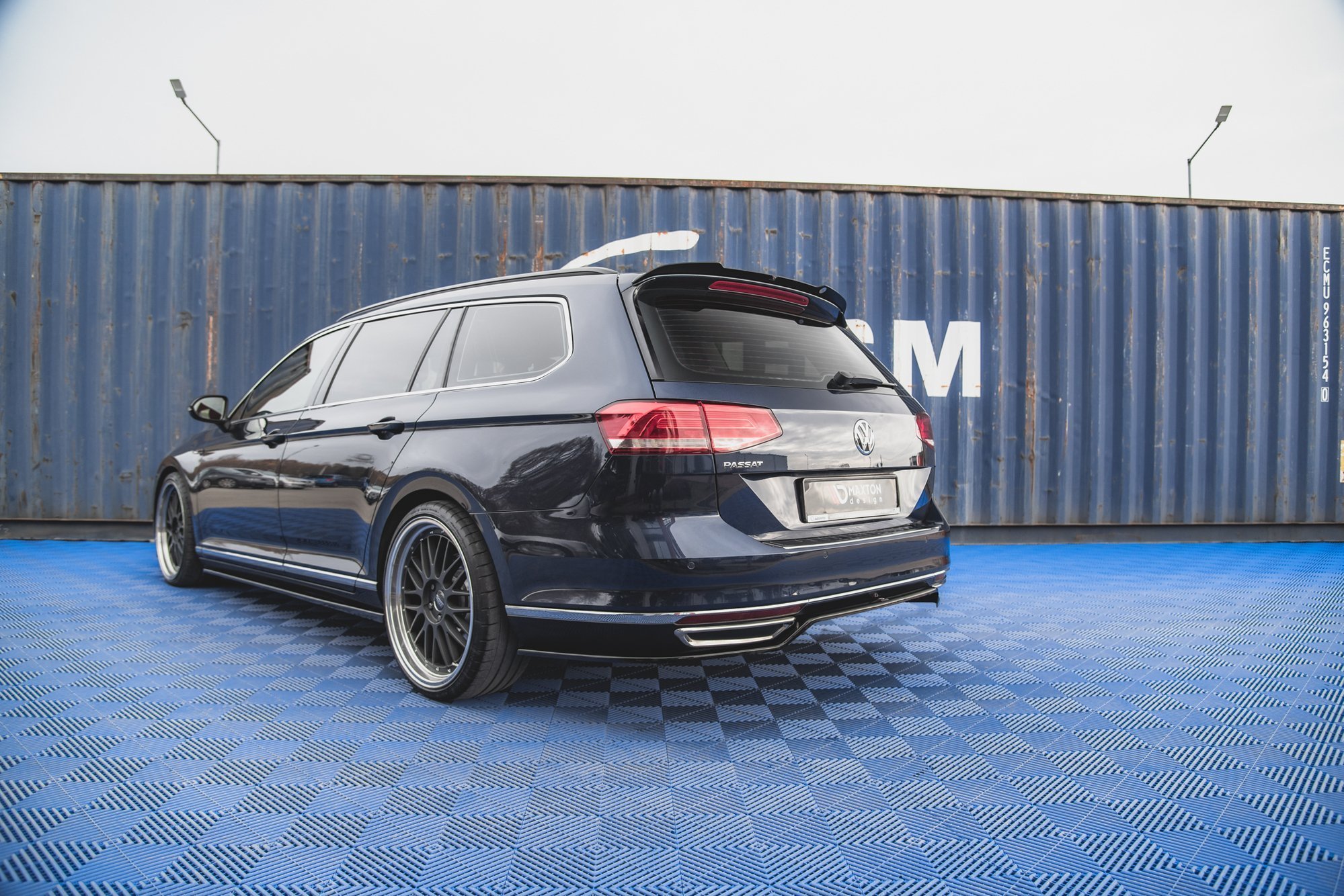 Central Rear Splitter VW Passat B8 (2014-2019) - 4
