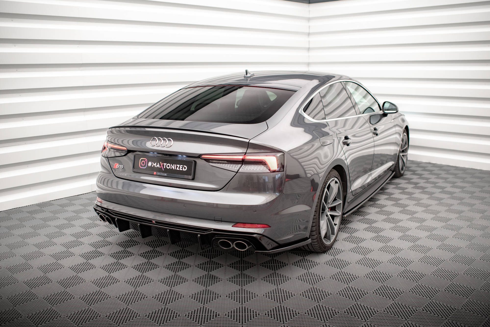 Rear Side Splitters Audi S5 Coupe / Sportback F5 - 3