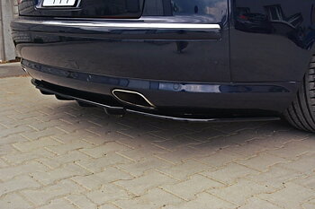 Central Rear Splitter (Vertical Bars) Audi S8 D3 (2006-2010)