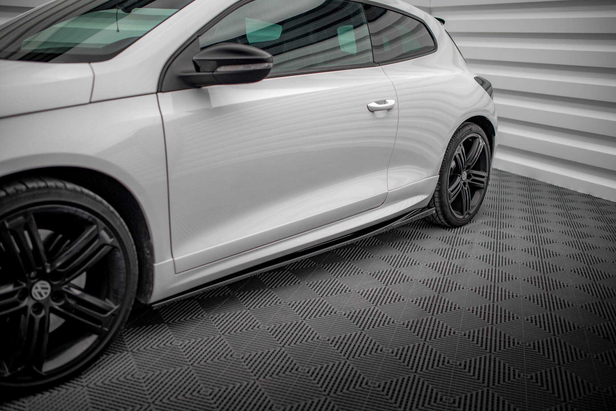 Side Skirts Diffusers V.2 Volkswagen Scirocco R Mk3 - 3