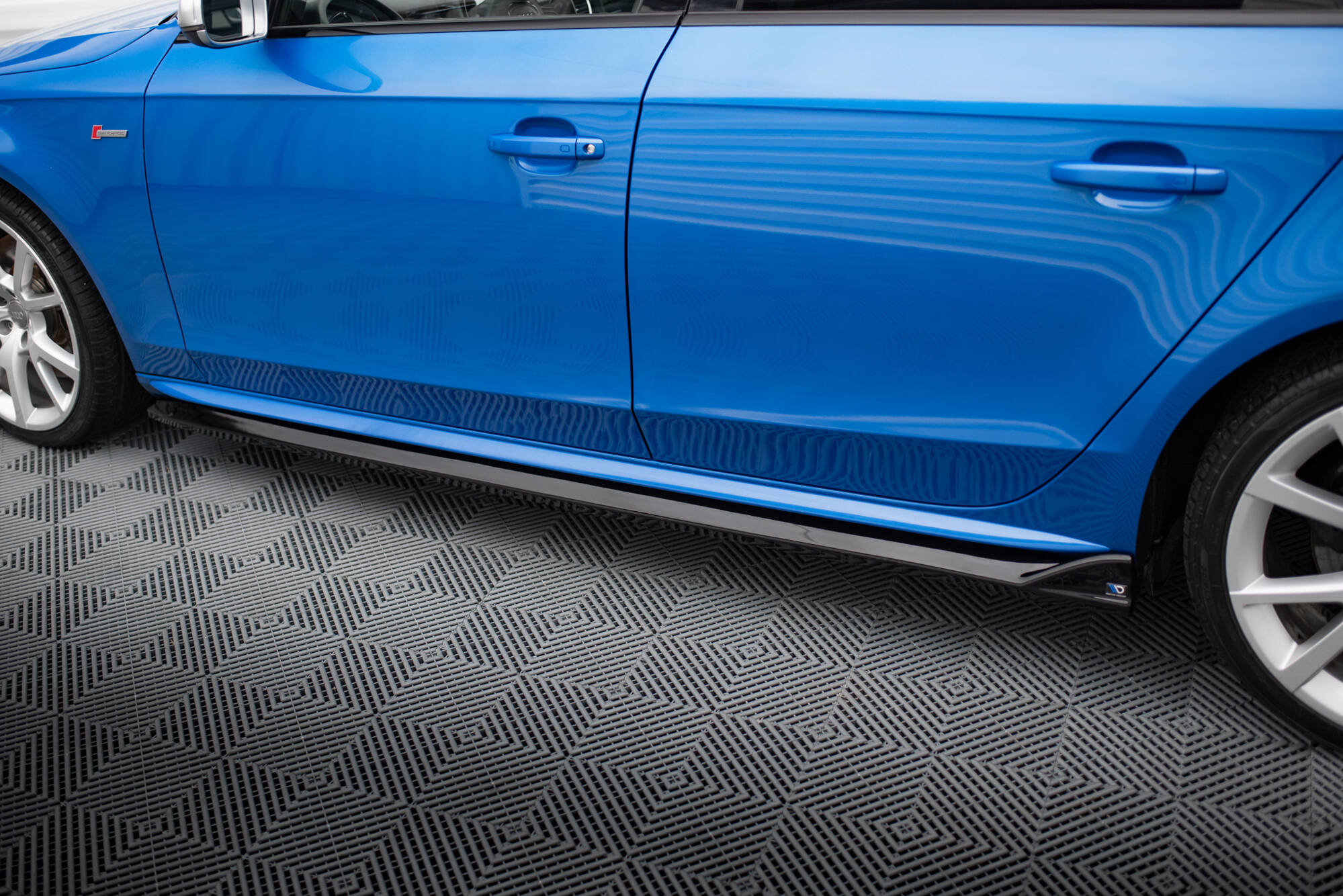 Side Skirts Diffusers V.4 Audi A4 / A4 S-Line / S4 B8 - 4