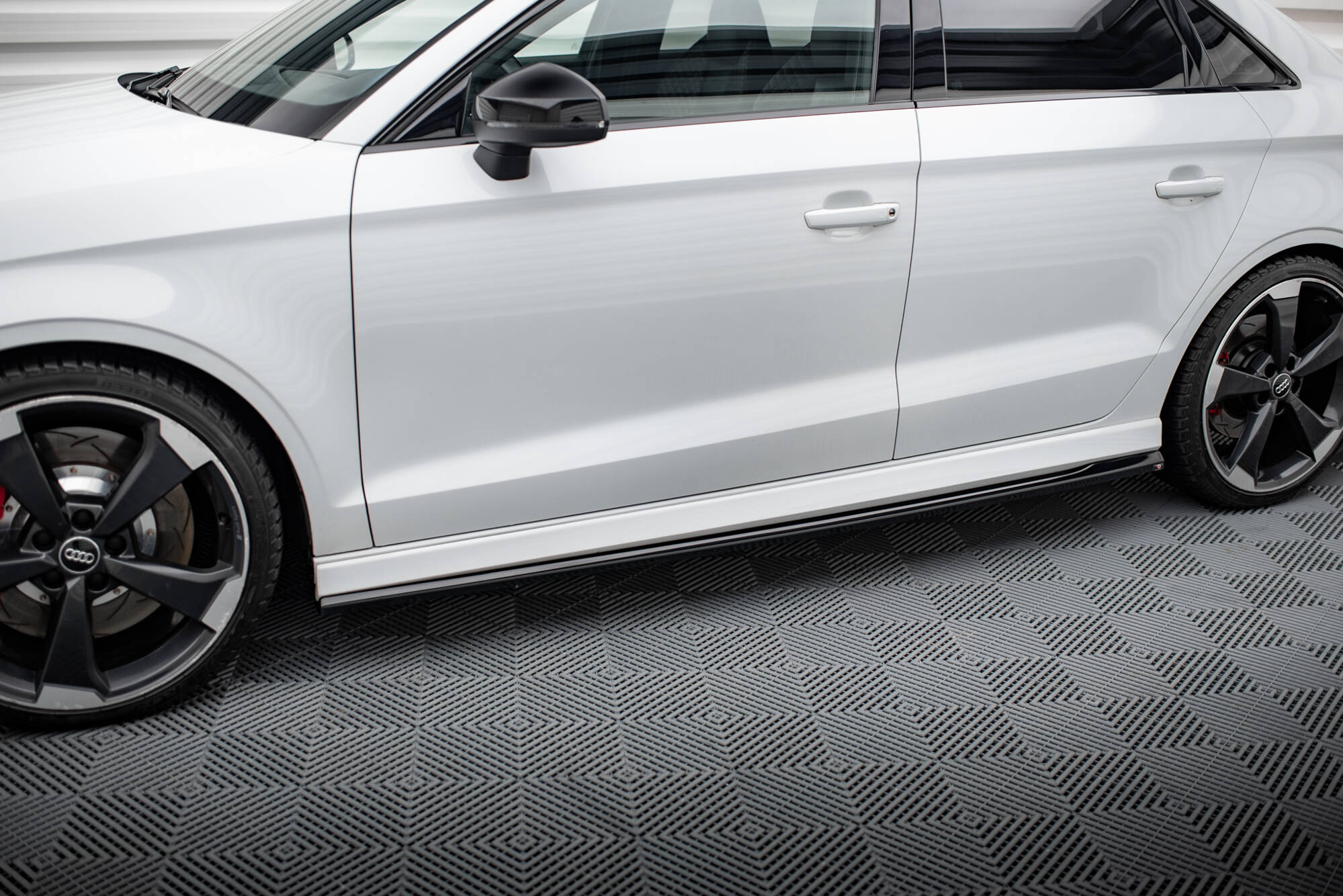 Side Skirts Diffusers V.2 Audi RS3 Sedan 8V Facelift - 3