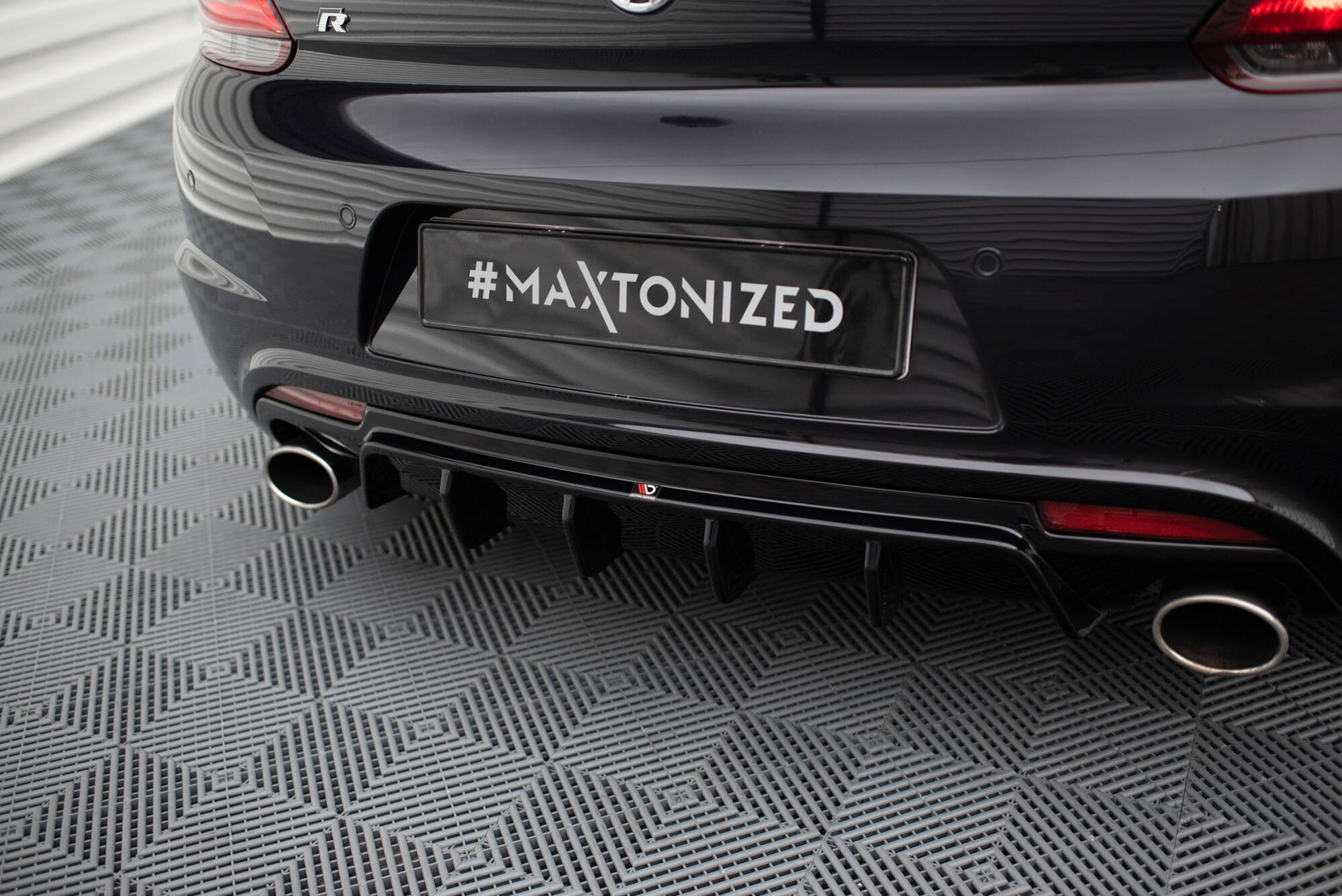 Rear Valance V.2 Volkswagen Scirocco R Mk3 - 3