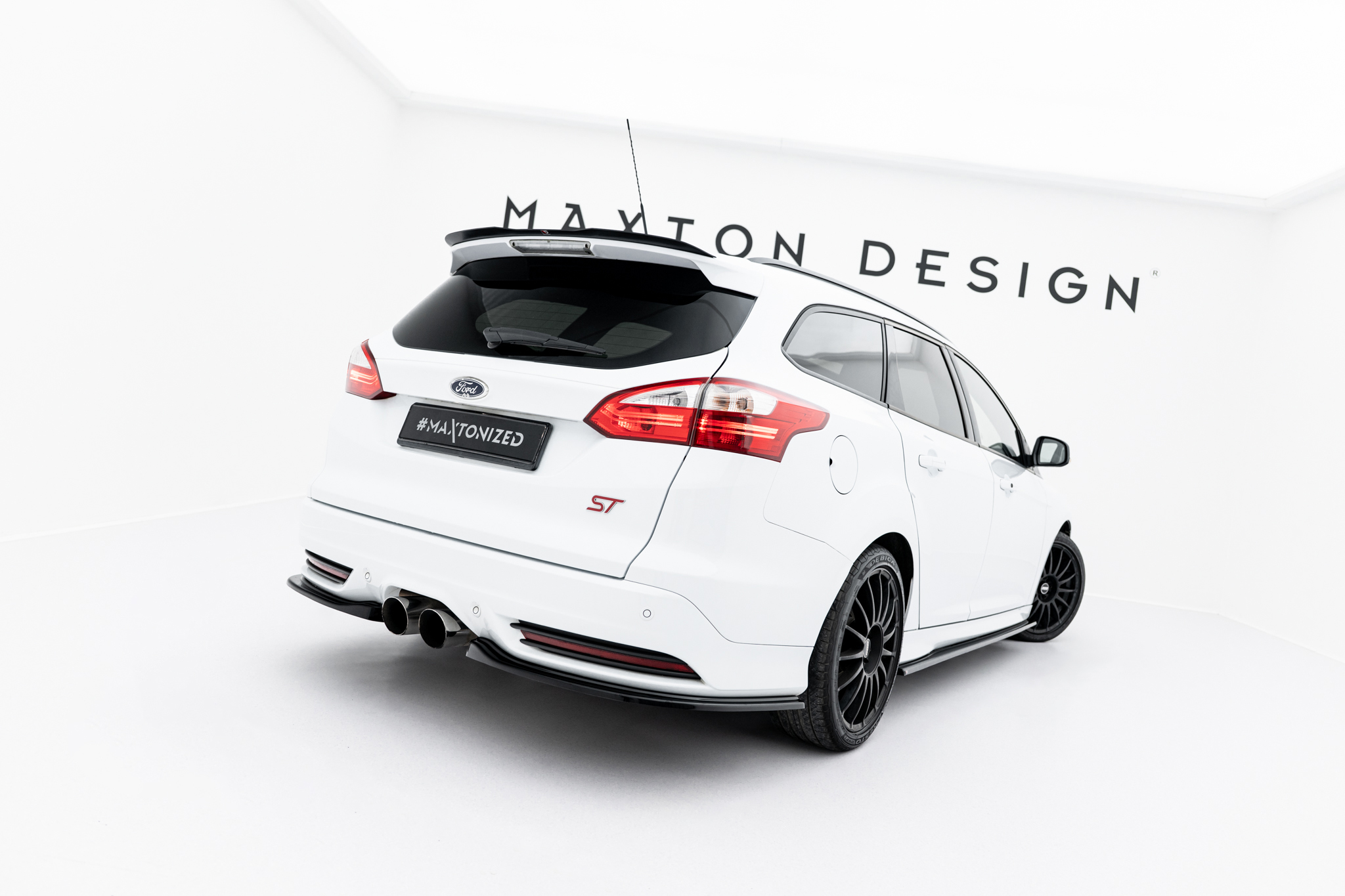 BAKRE SIDOSPLITTERS TILL FORD FOCUS ST KOMBI MK3 / MK3 FACELIFT – MAXTON DESIGN - 2