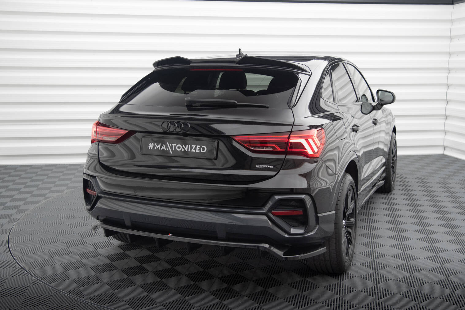 Spoiler CAP 3D Audi Q3 Sportback F3 - 4
